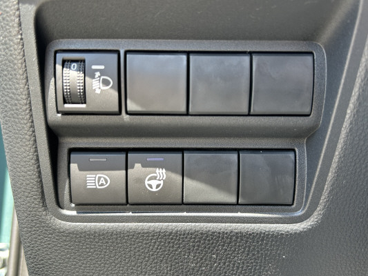 TOYOTA Yaris 1.5 Trend e-CVT-image-9