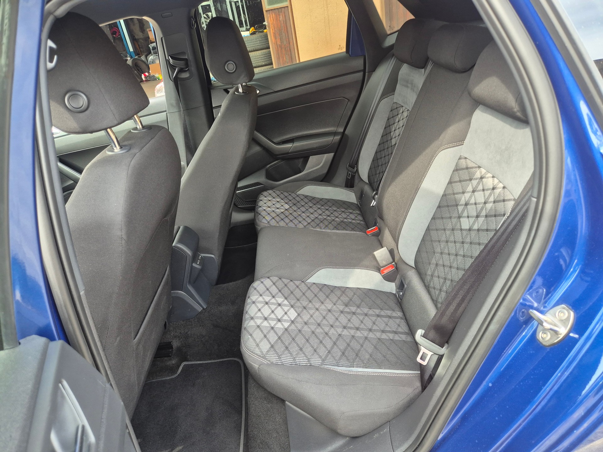 VW Polo 1.0 TSI R-Line DSG-image-5