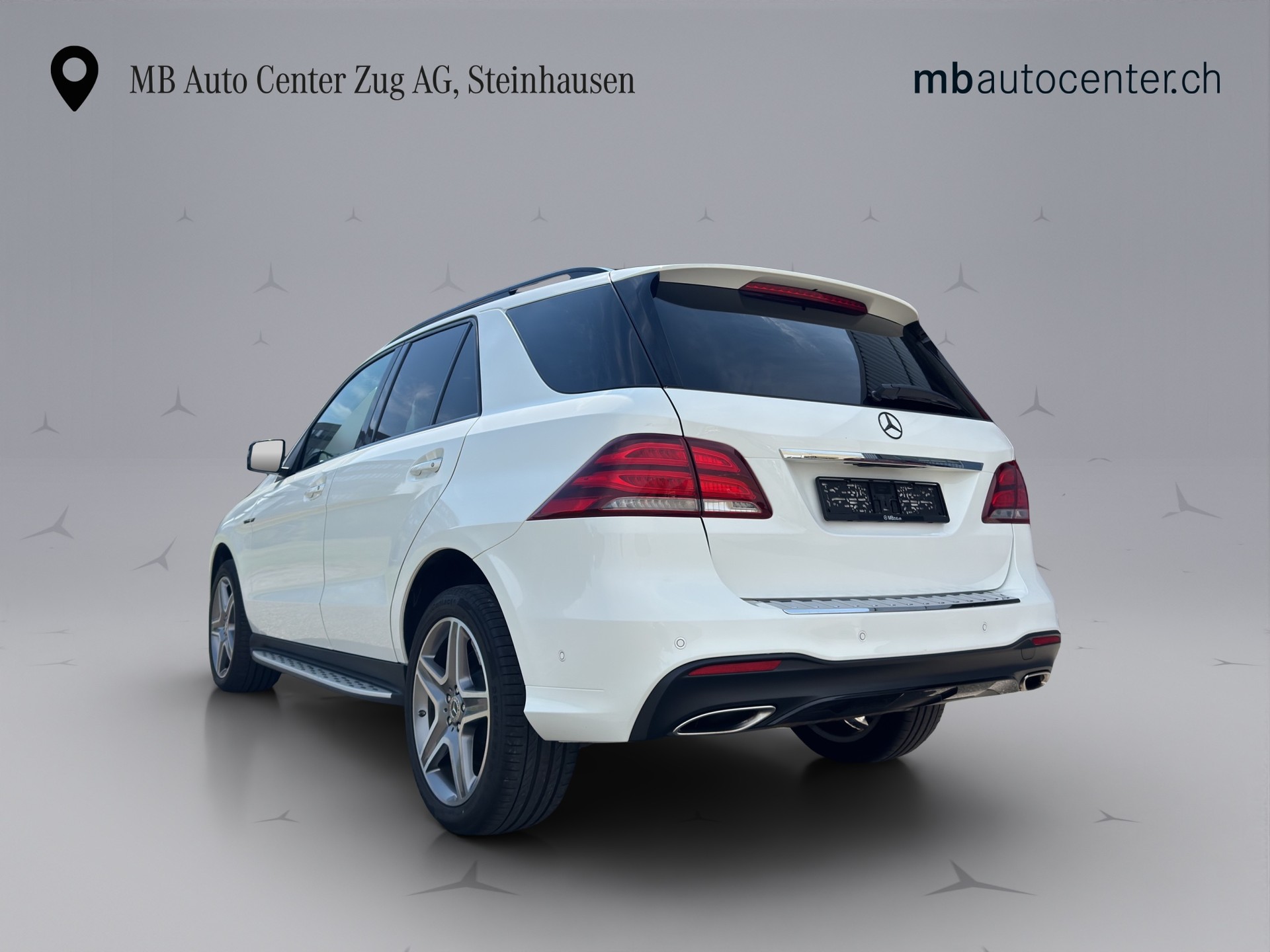 MERCEDES-BENZ GLE 400 Executive AMG Line-image-3