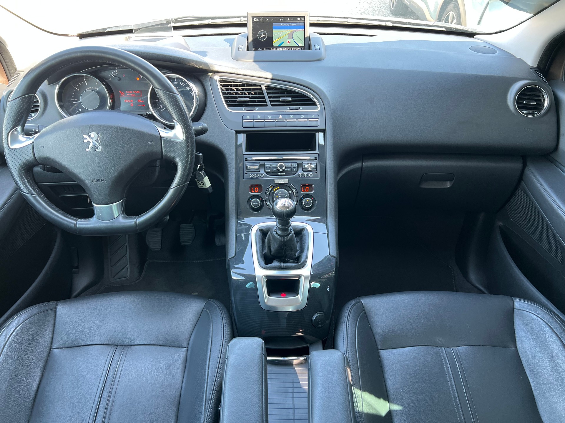 PEUGEOT 5008 1.6 16V T Active-image-13