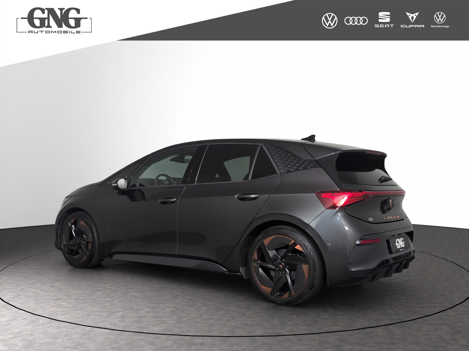 CUPRA Born 58 kWh-showroom-element-1
