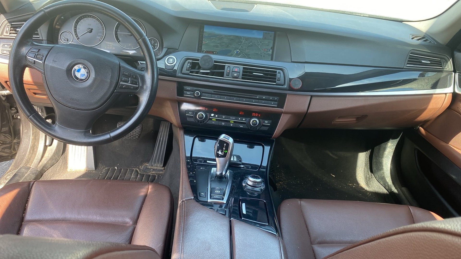 BMW 520d Touring Steptronic-image-5