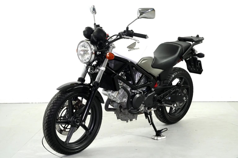 HONDA VTR 250-showroom-element-2