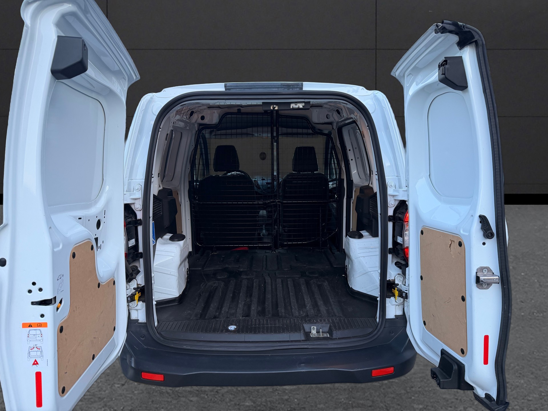 FORD Transit Courier Van 1.0 EcoBoost Basis-image-4