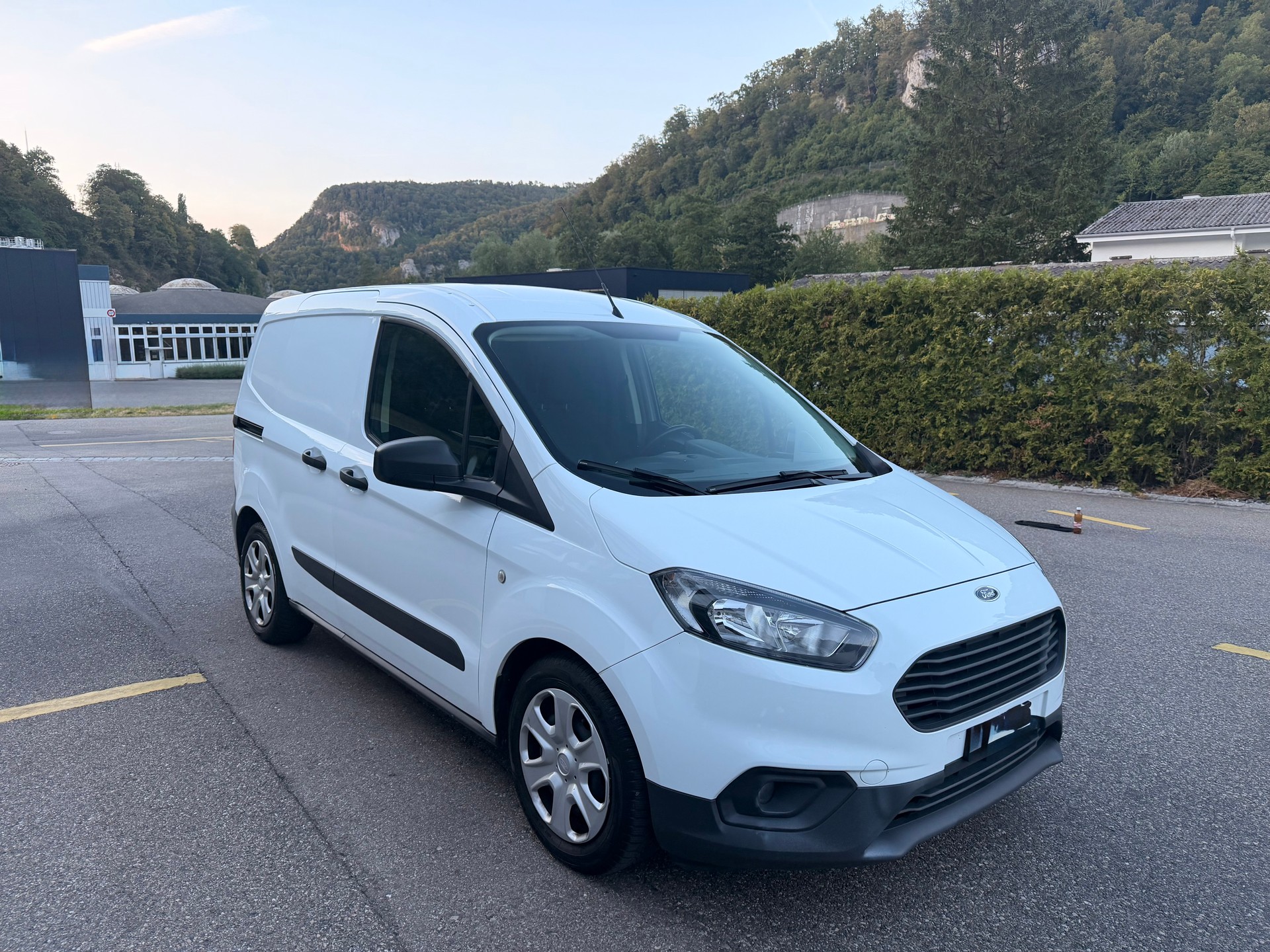 FORD Transit Courier Van 1.0 EcoBoost Basis-image-8