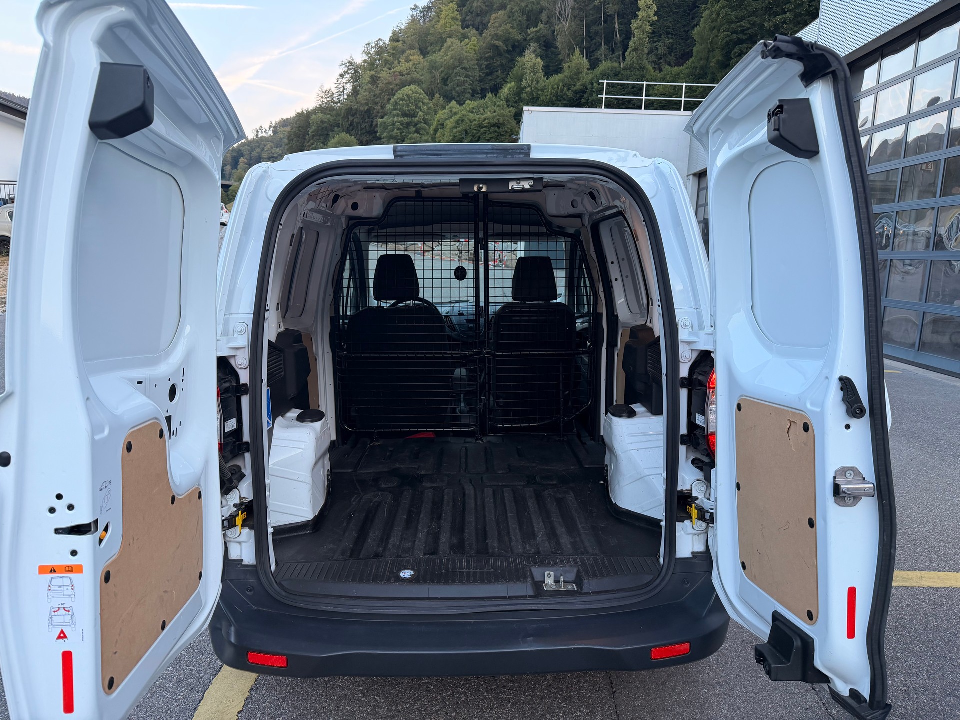 FORD Transit Courier Van 1.0 EcoBoost Basis-image-4