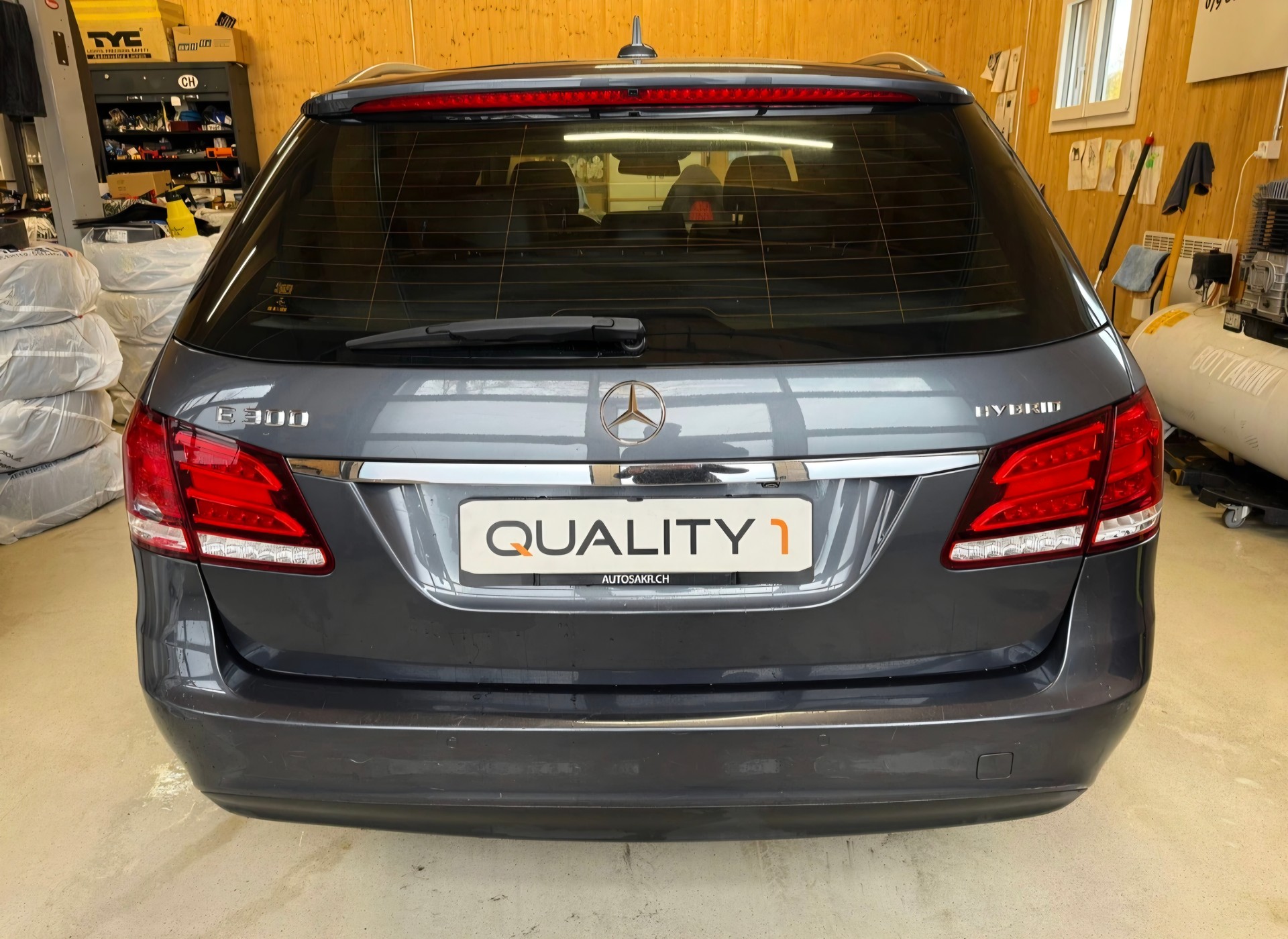 MERCEDES-BENZ E 300 BlueTEC Hybrid Elégance 7G-Tronic-image-4