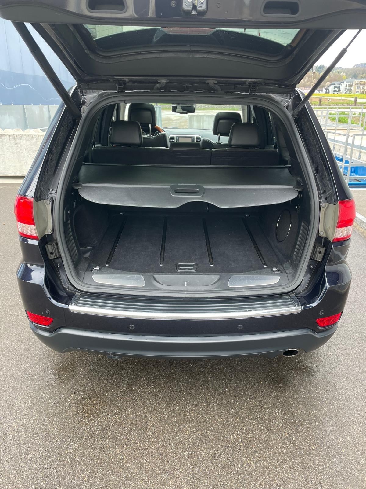 JEEP Grand Cherokee 3.6 V6 Overland Automatic-image-4
