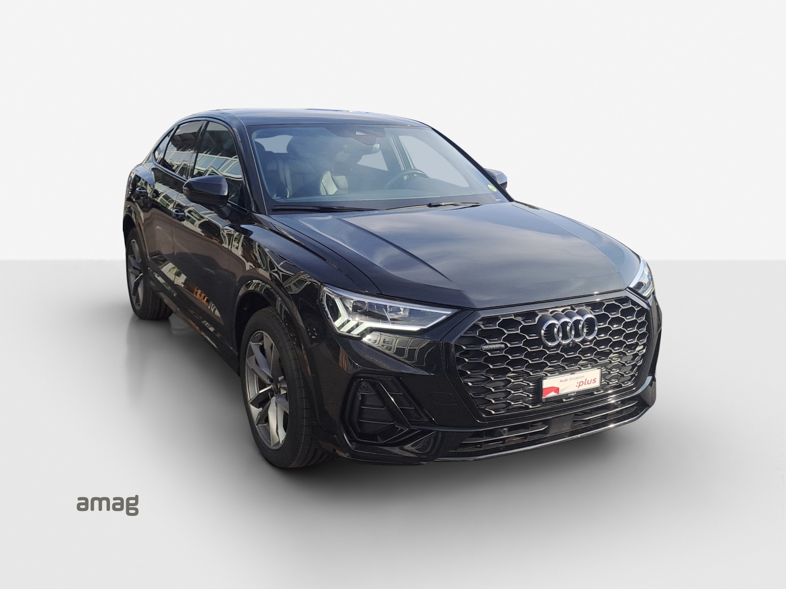 AUDI Q3 Sportback 35 TDI S line quattro S-tronic-image-15