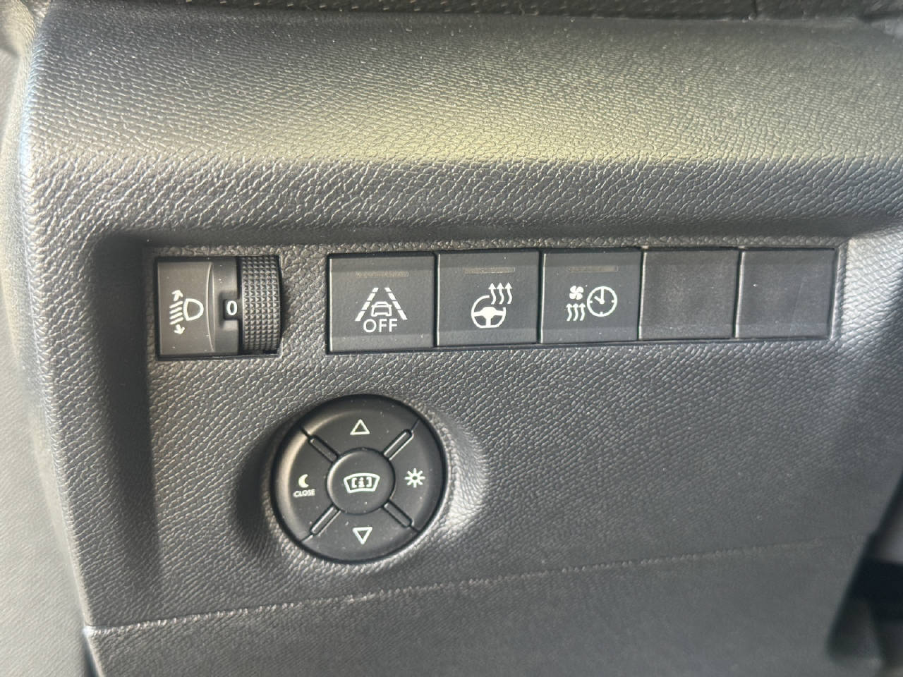 CITROEN e-C4 Shine-image-17
