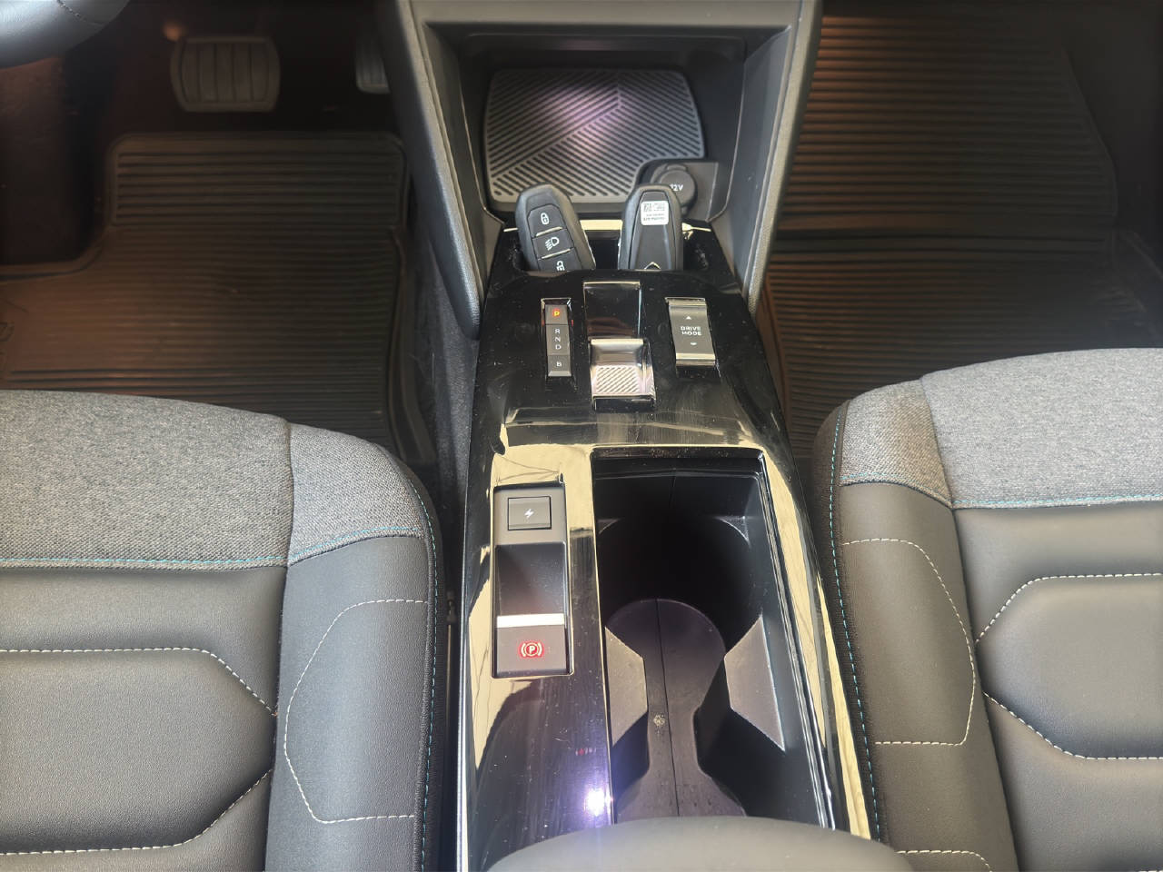 CITROEN e-C4 Shine-image-16