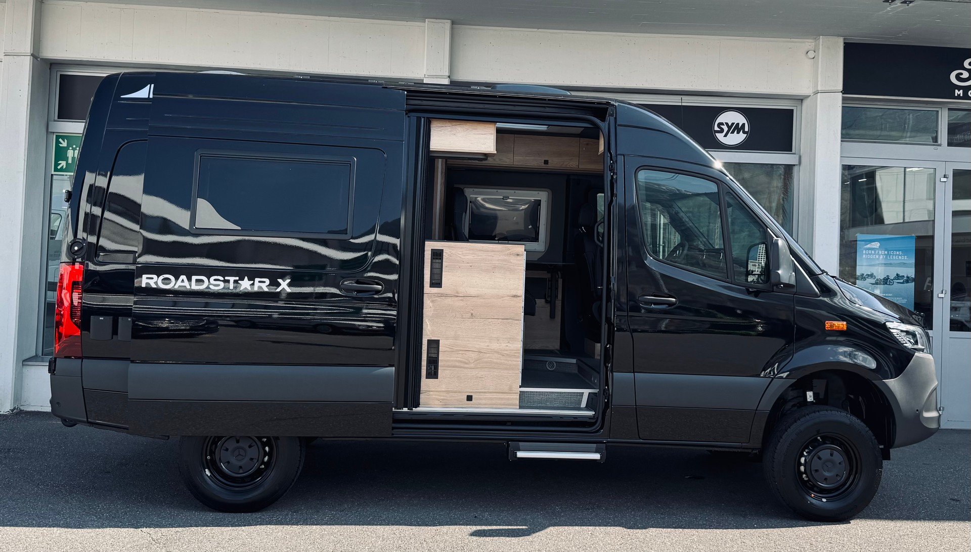 PÖSSL Roadstar X 4x4-image-2
