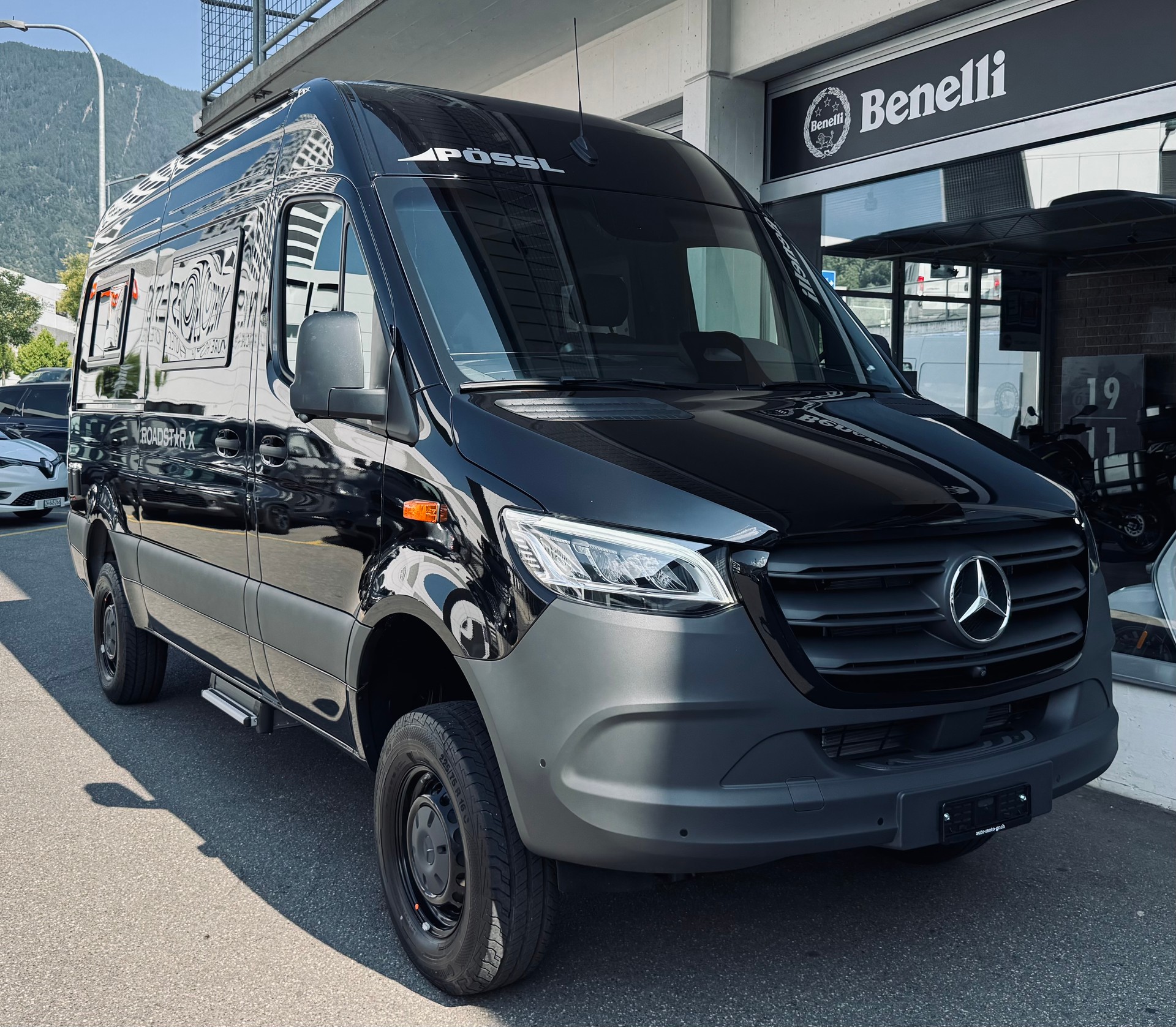PÖSSL Roadstar X 4x4-image-0