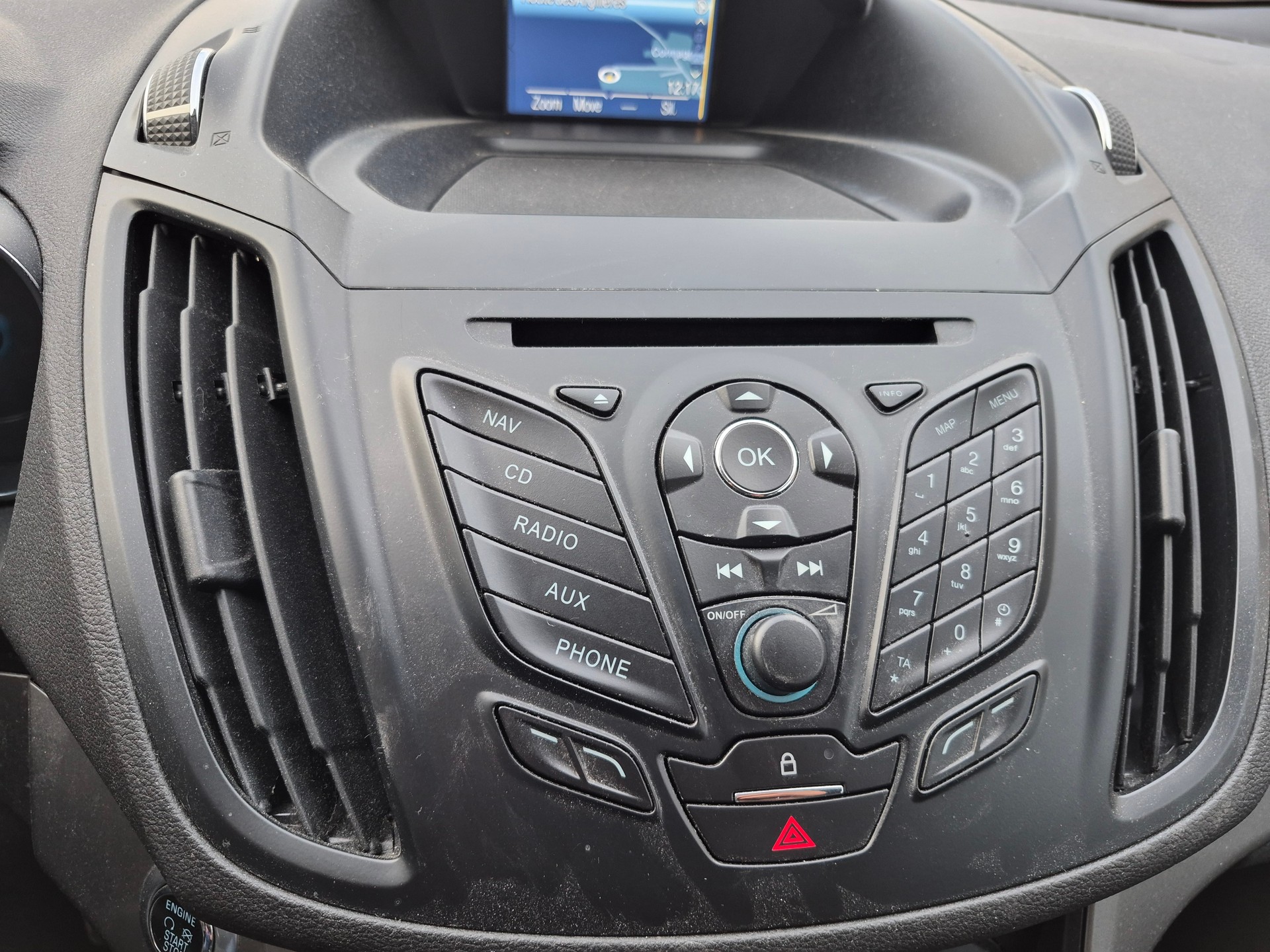 FORD Kuga 2.0 TDCi Titanium S 4WD PowerShift-image-11