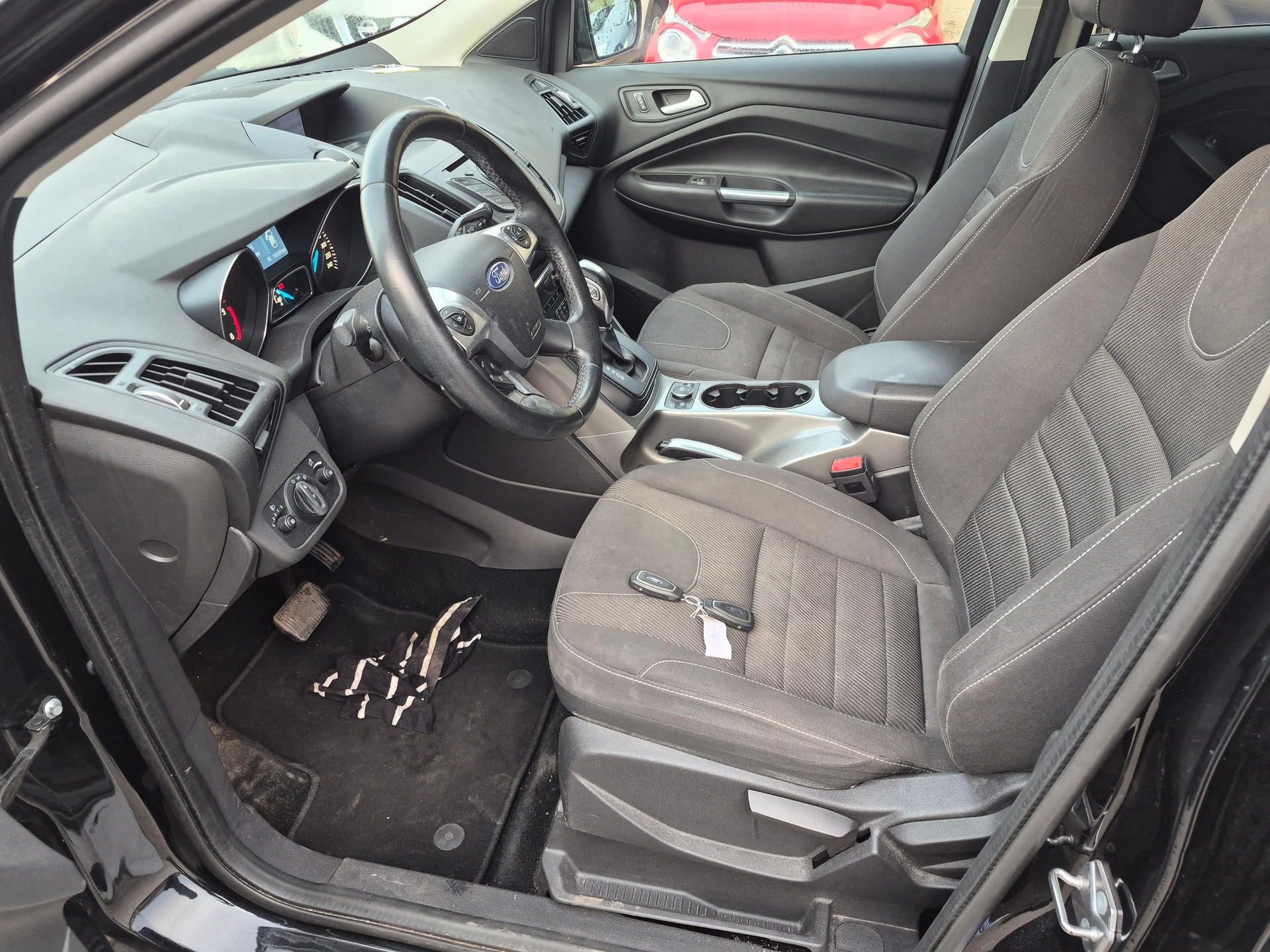 FORD Kuga 2.0 TDCi Titanium S 4WD PowerShift-image-9