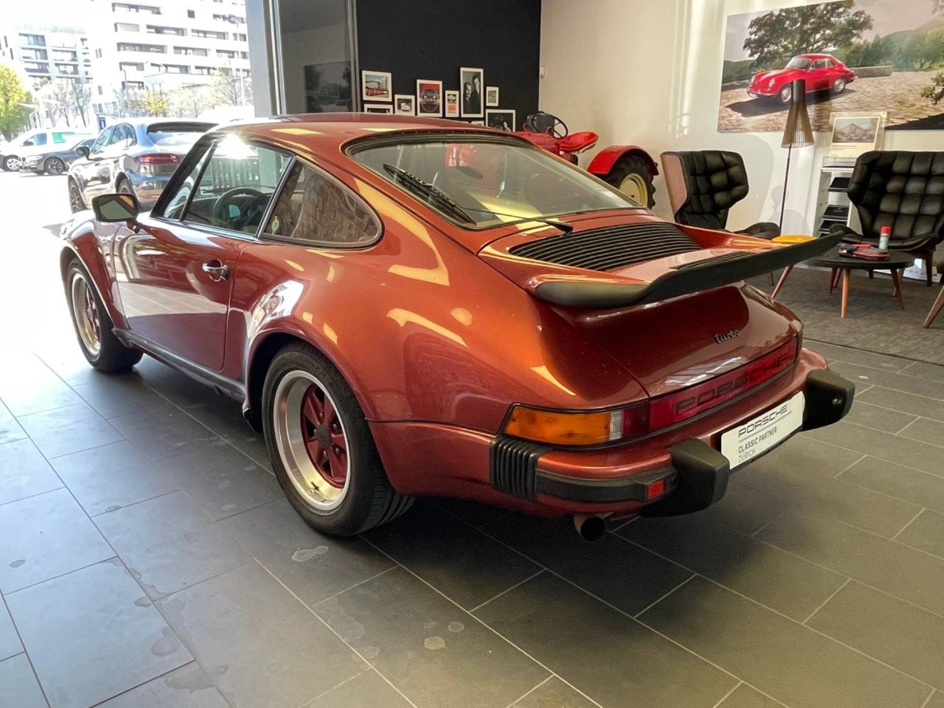 PORSCHE 911 Turbo 3.0 Coupé-image-5