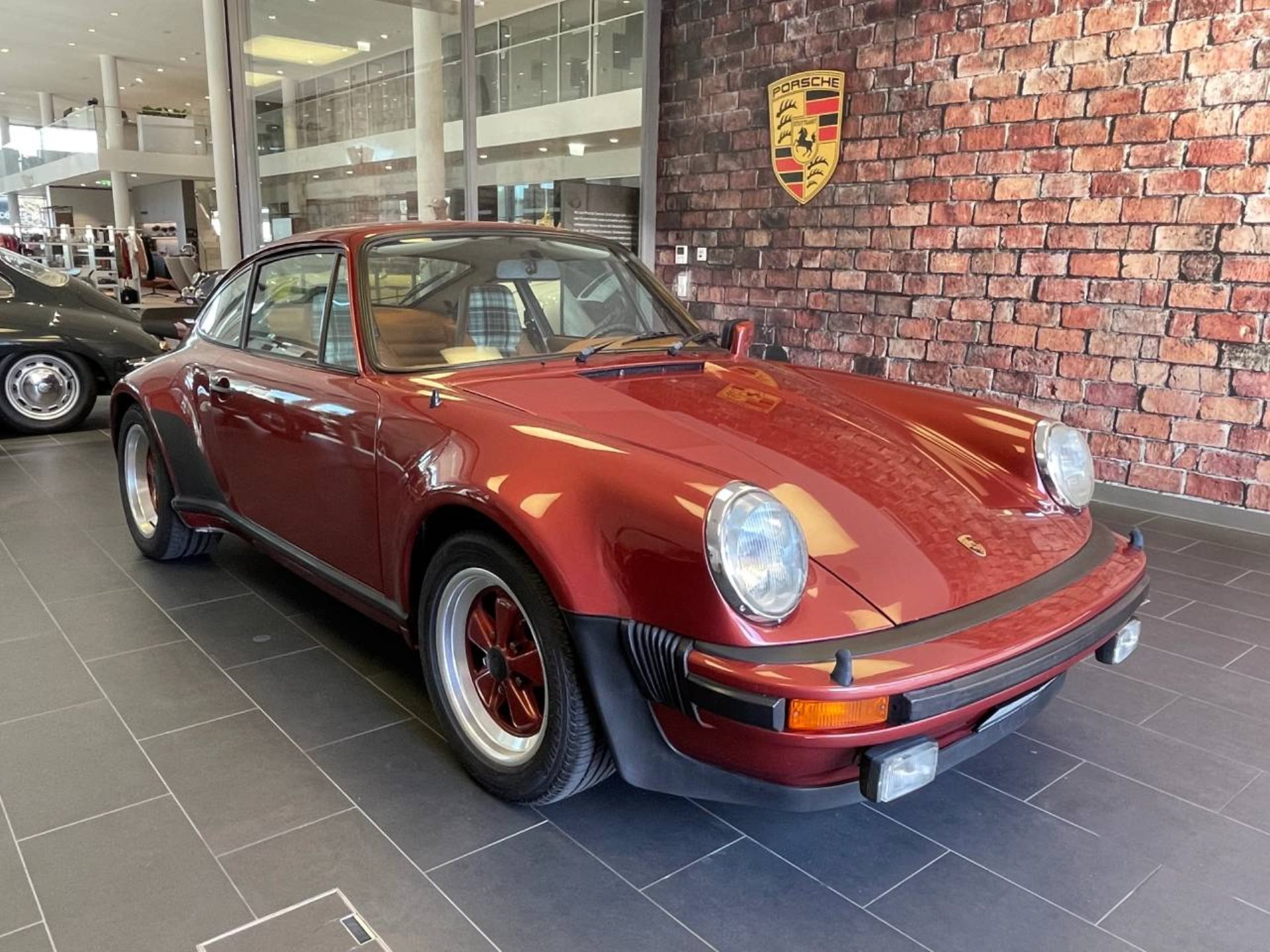 PORSCHE 911 Turbo 3.0 Coupé-image-3