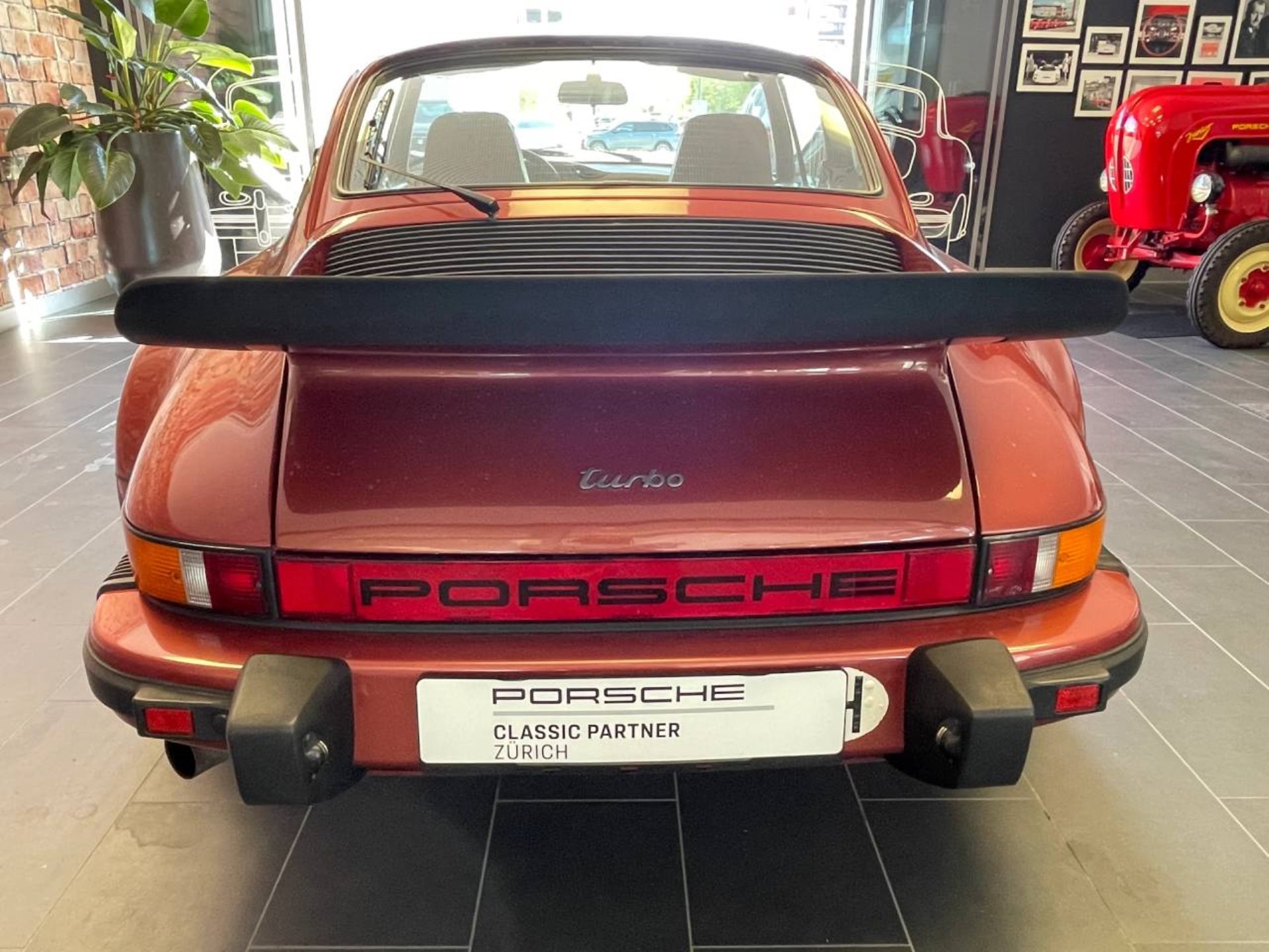 PORSCHE 911 Turbo 3.0 Coupé-image-8