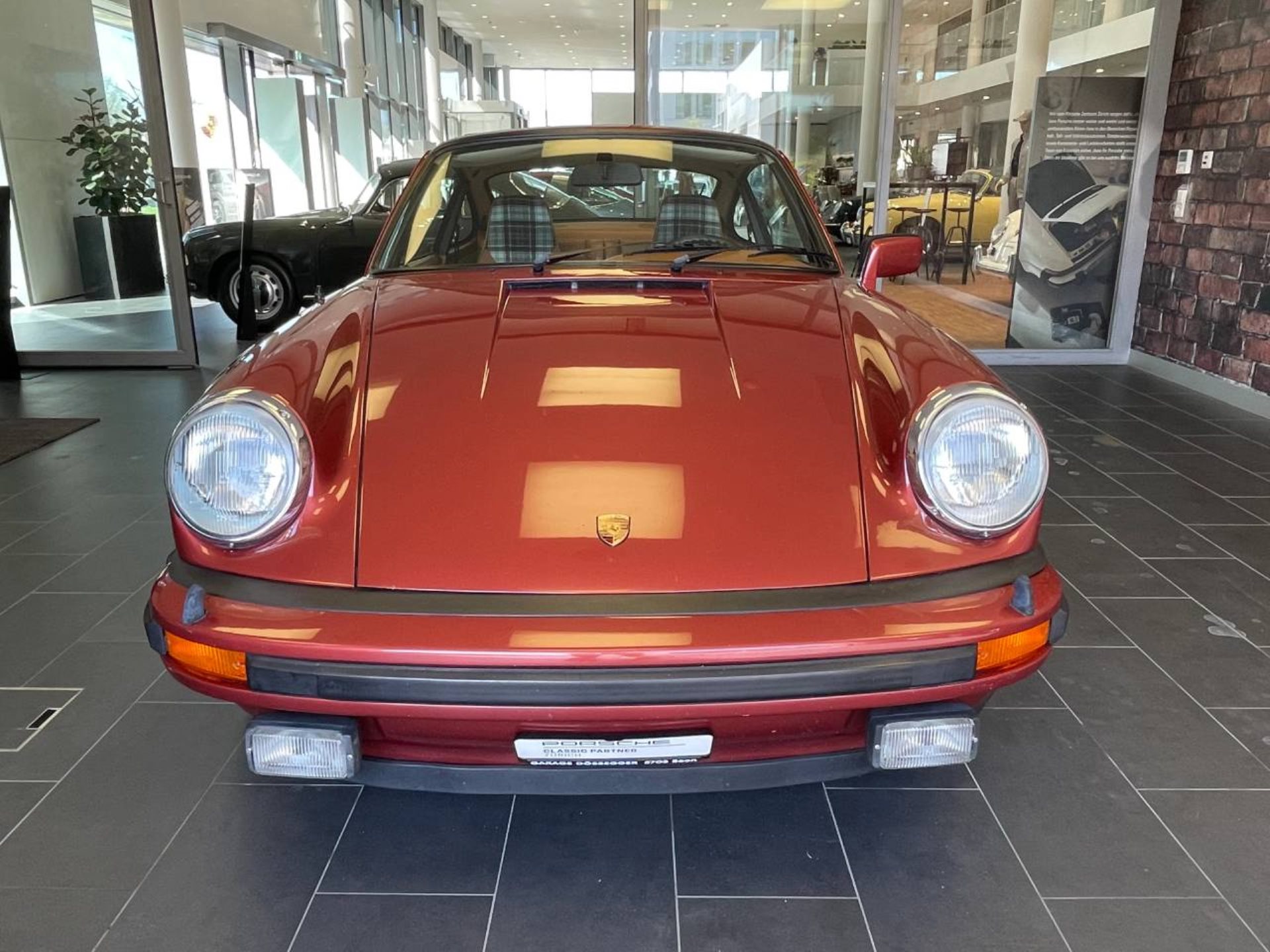 PORSCHE 911 Turbo 3.0 Coupé-image-1