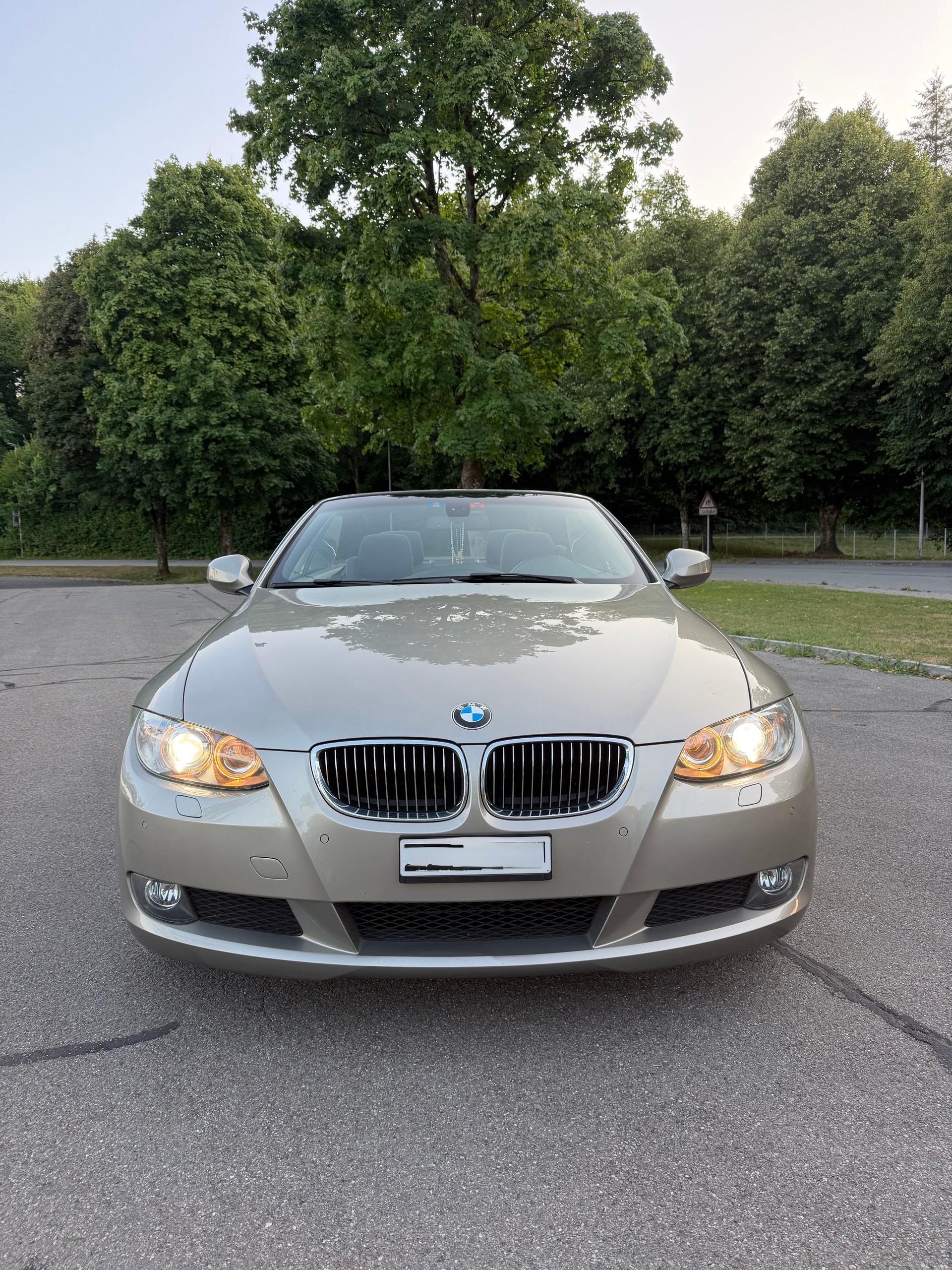 BMW 325i-image-0