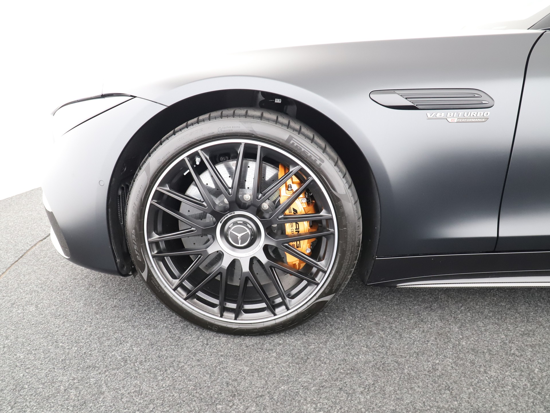 MERCEDES-BENZ AMG SL 63 S Executive Ed-image-9