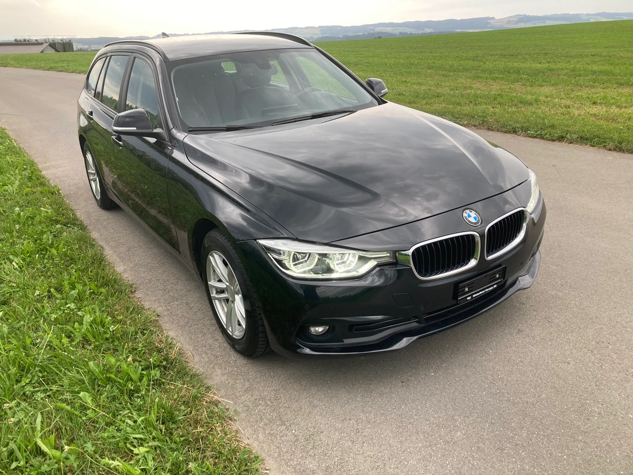 BMW 320d xDrive Touring Steptronic-image-1
