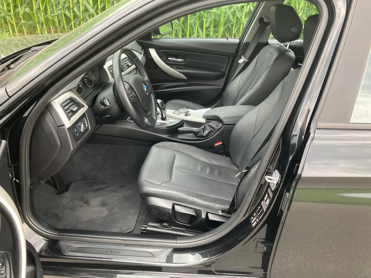 BMW 320d xDrive Touring Steptronic-image-7