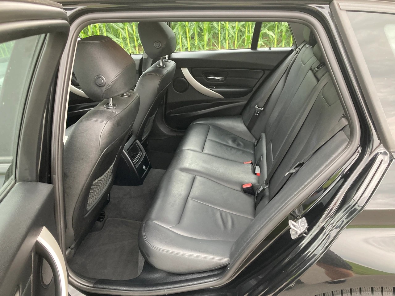 BMW 320d xDrive Touring Steptronic-image-6