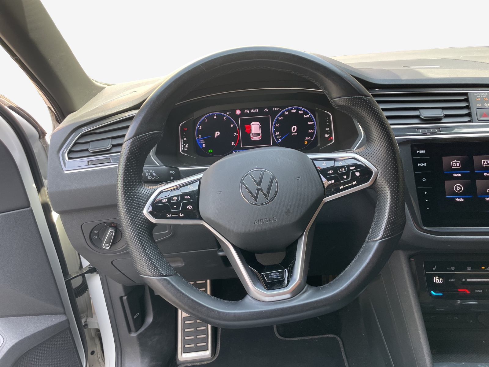 VW Tiguan 2.0TSI R-Line 4Motion DSG-image-9