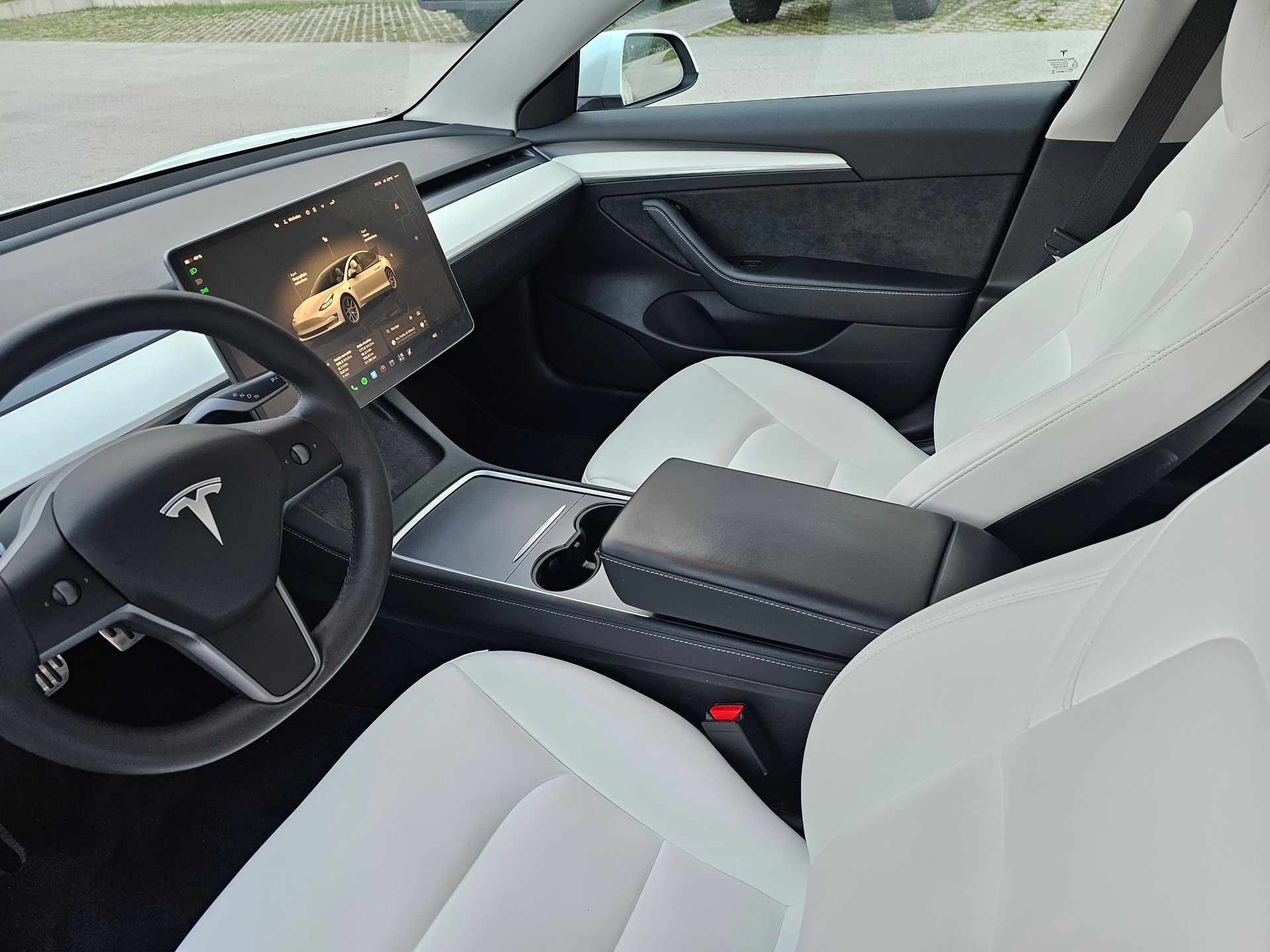 TESLA Long Range Dual Motor-image-4