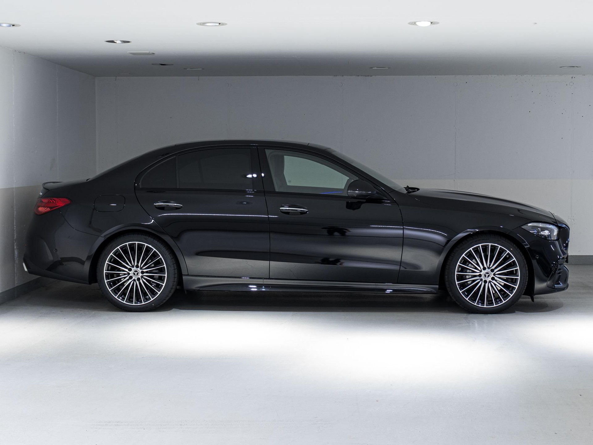 MERCEDES-BENZ C 220 d 4MATIC "Swiss Star"-image-1