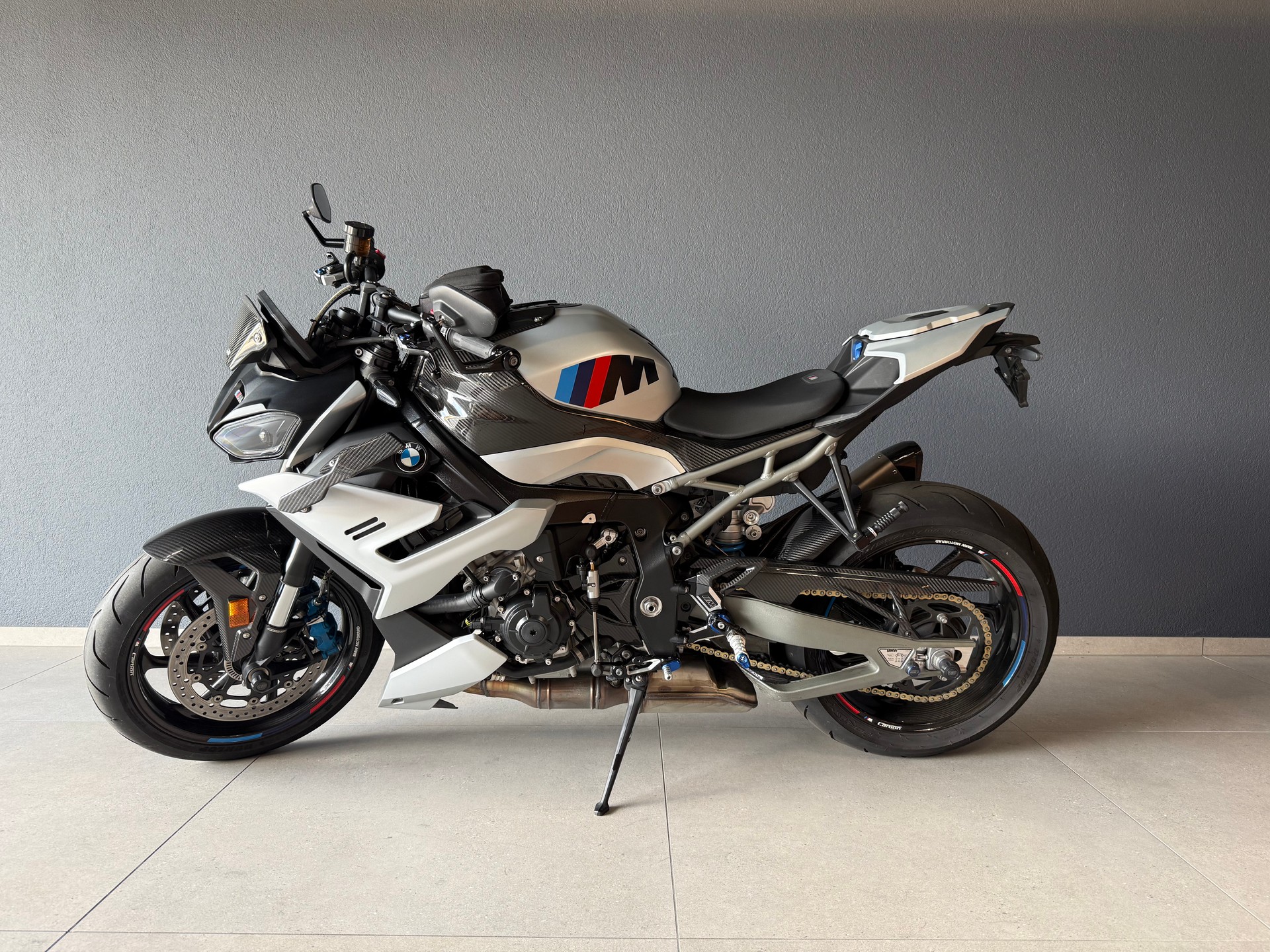 BMW M 1000 R