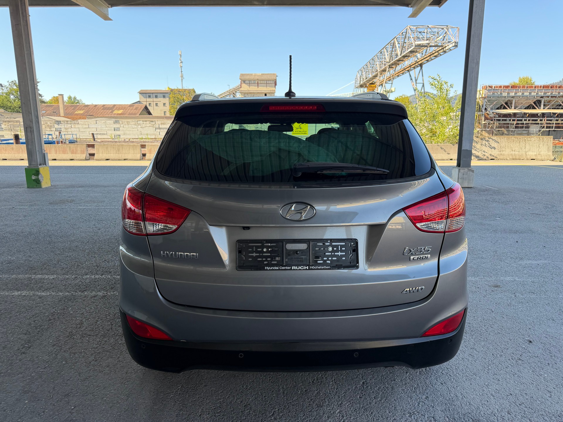 HYUNDAI iX 35 2.0 CRDi Premium 4WD Automatic-image-4