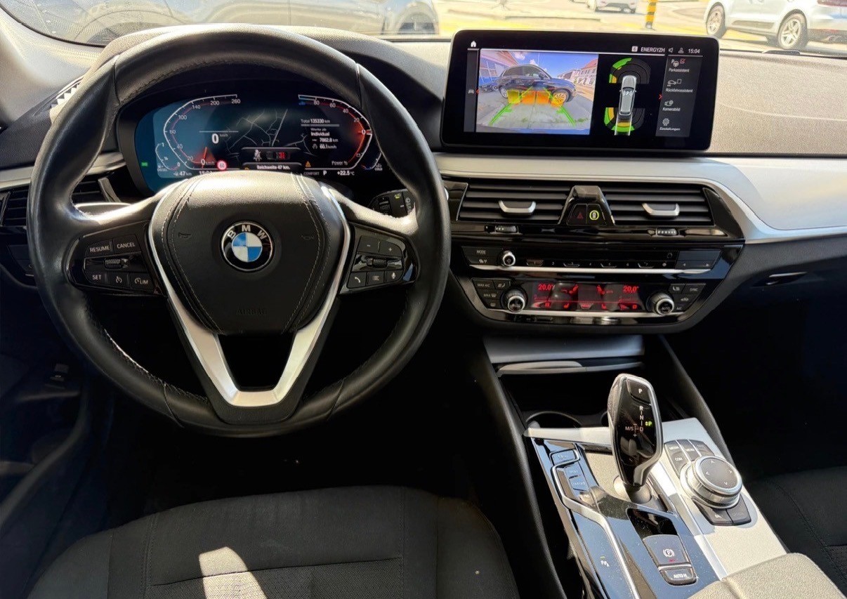 BMW 520d xDrive 48V Touring Steptronic-image-9