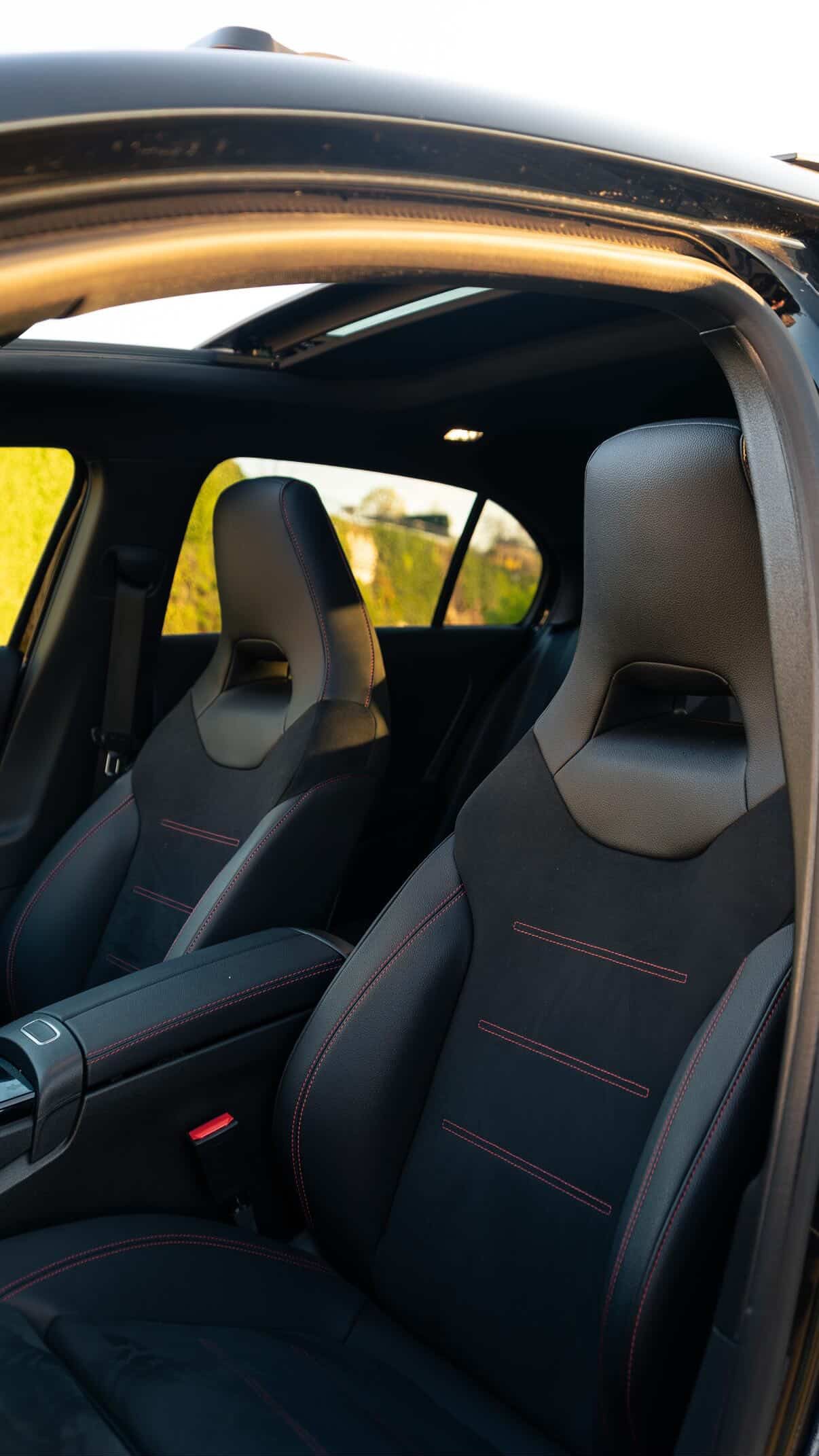 MERCEDES-BENZ A 35 AMG-image-5