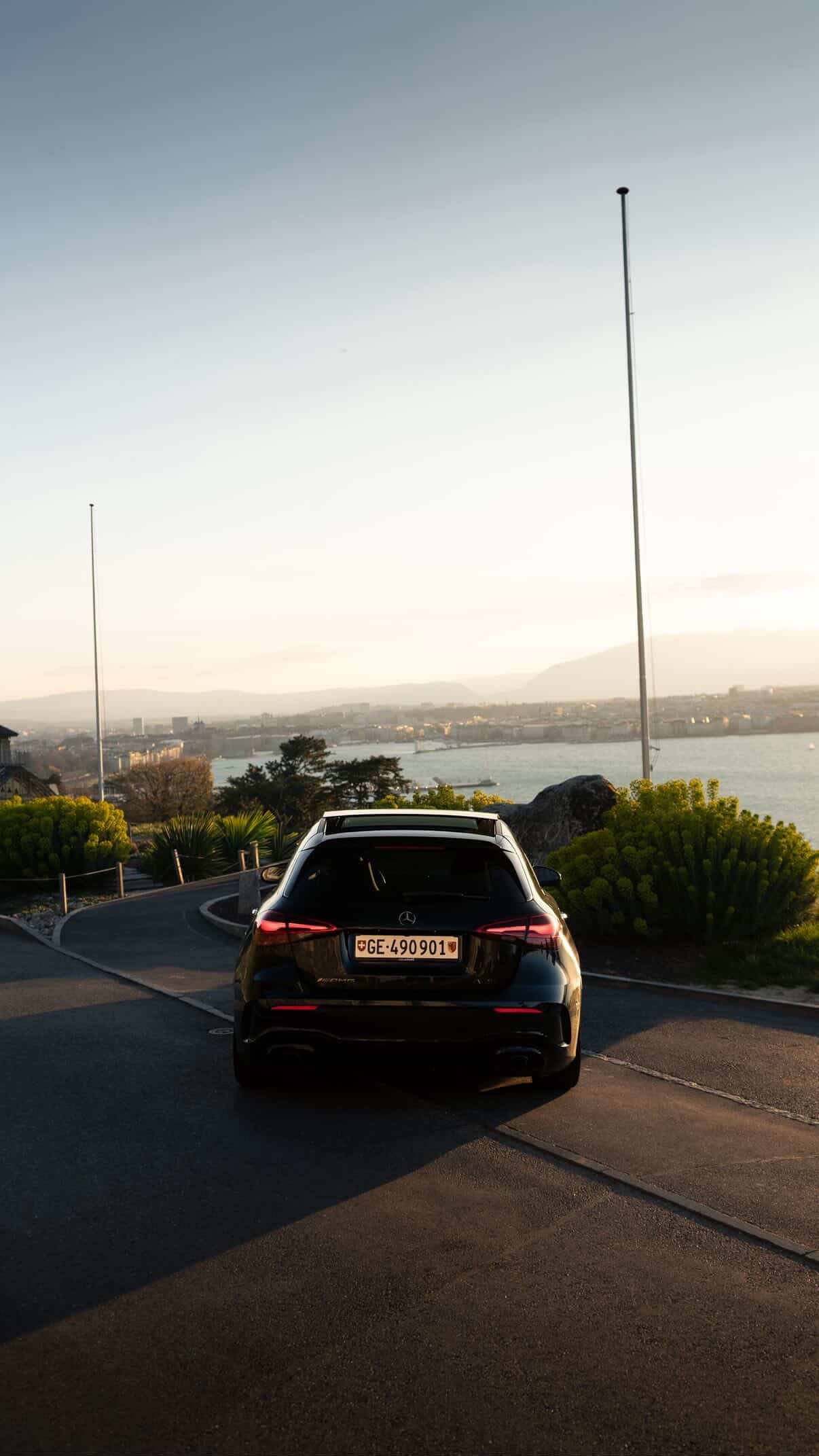 MERCEDES-BENZ A 35 AMG-image-2