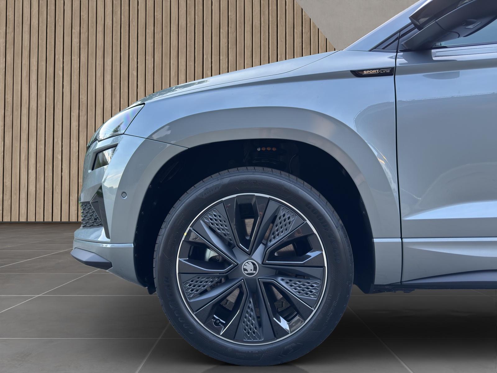 SKODA Karoq SportLine 1.5 TSI-image-8