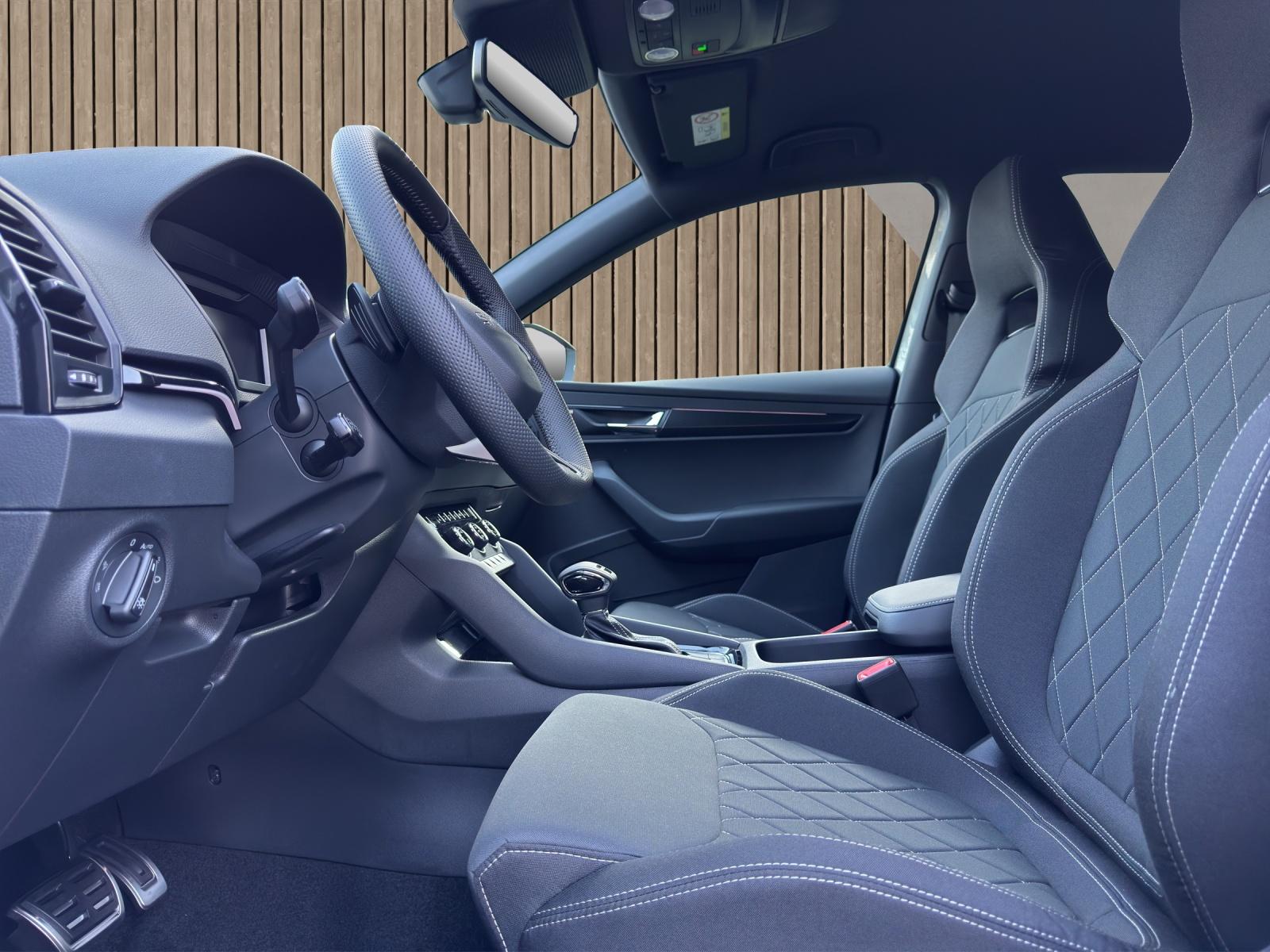 SKODA Karoq SportLine 1.5 TSI-image-9