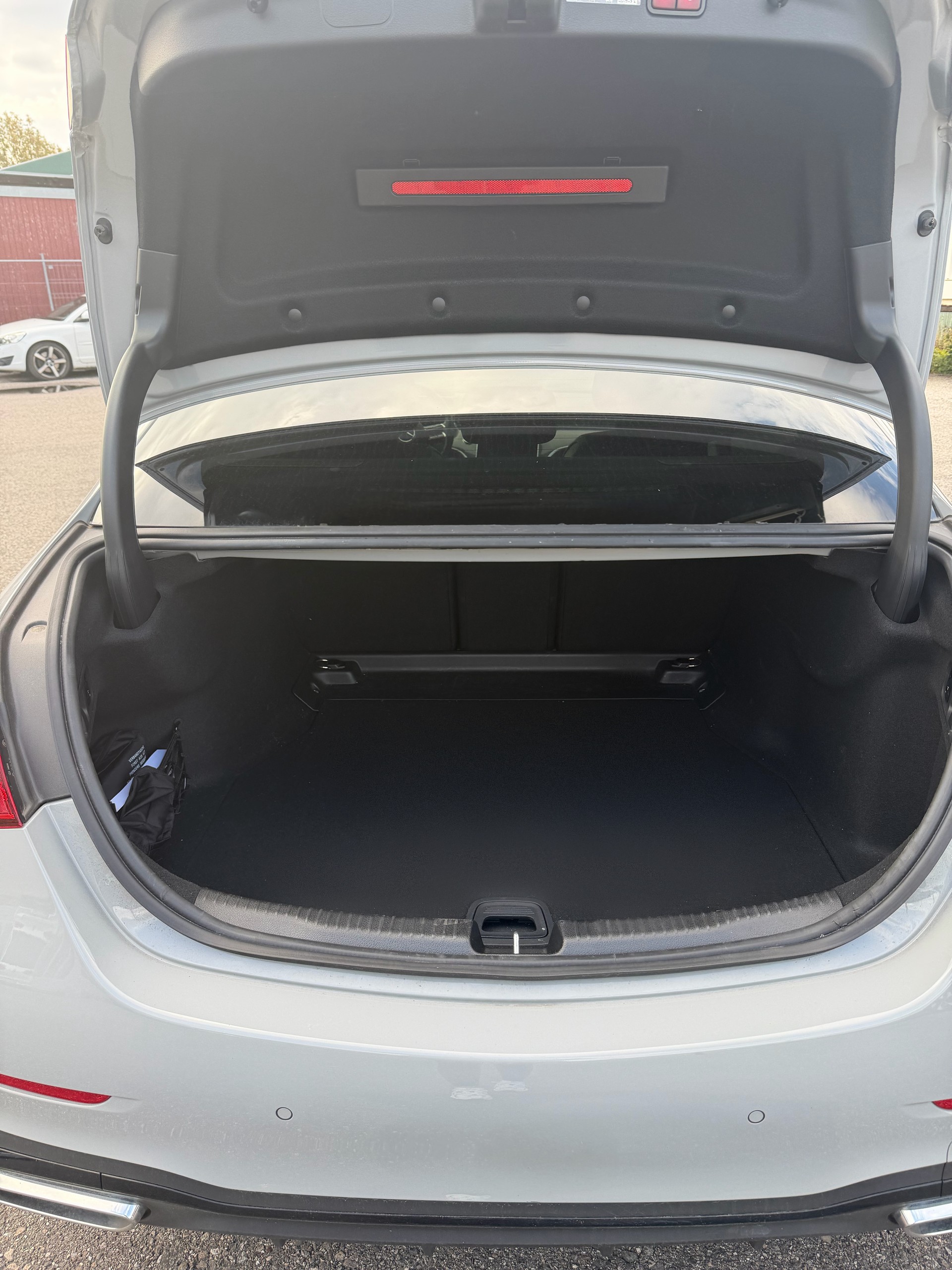 MERCEDES-BENZ C 220 d Swiss Star AMG Line 4matic-image-4