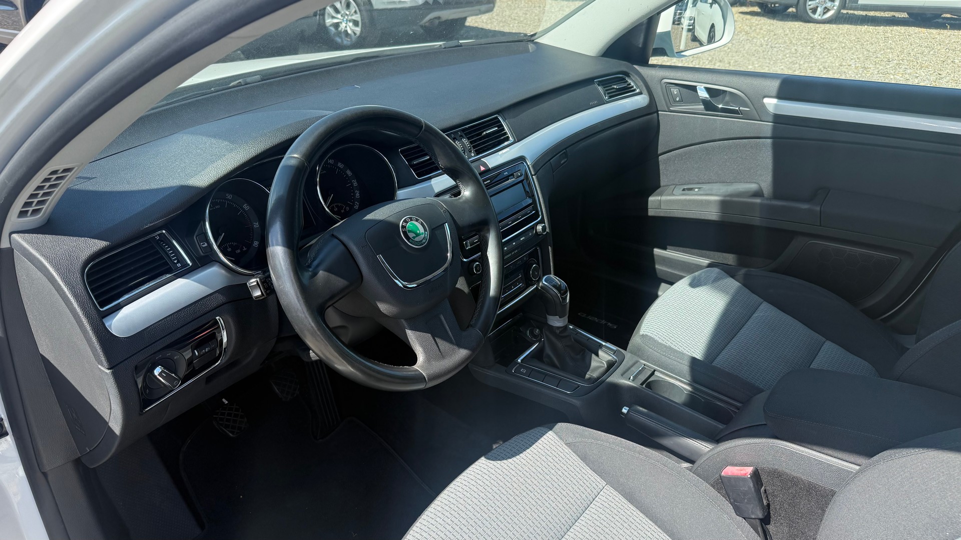 SKODA Superb Combi 1.8 TSI Ambition 4x4-showroom-element-1