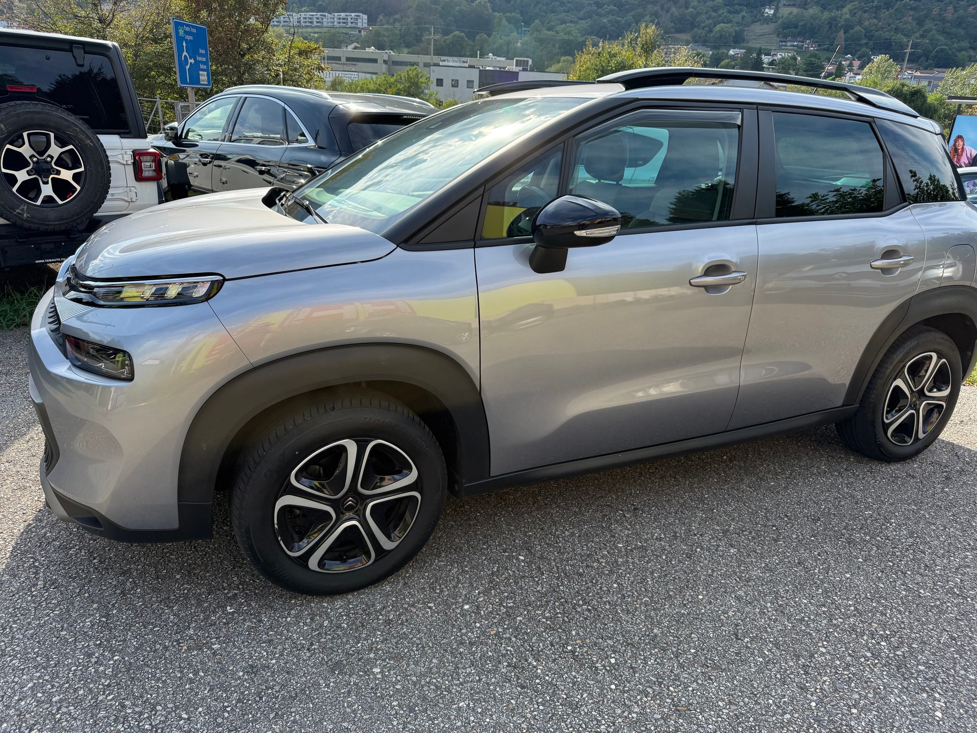 CITROEN C3 Aircross 1.2i PureTech Swiss Edition EAT6-image-1