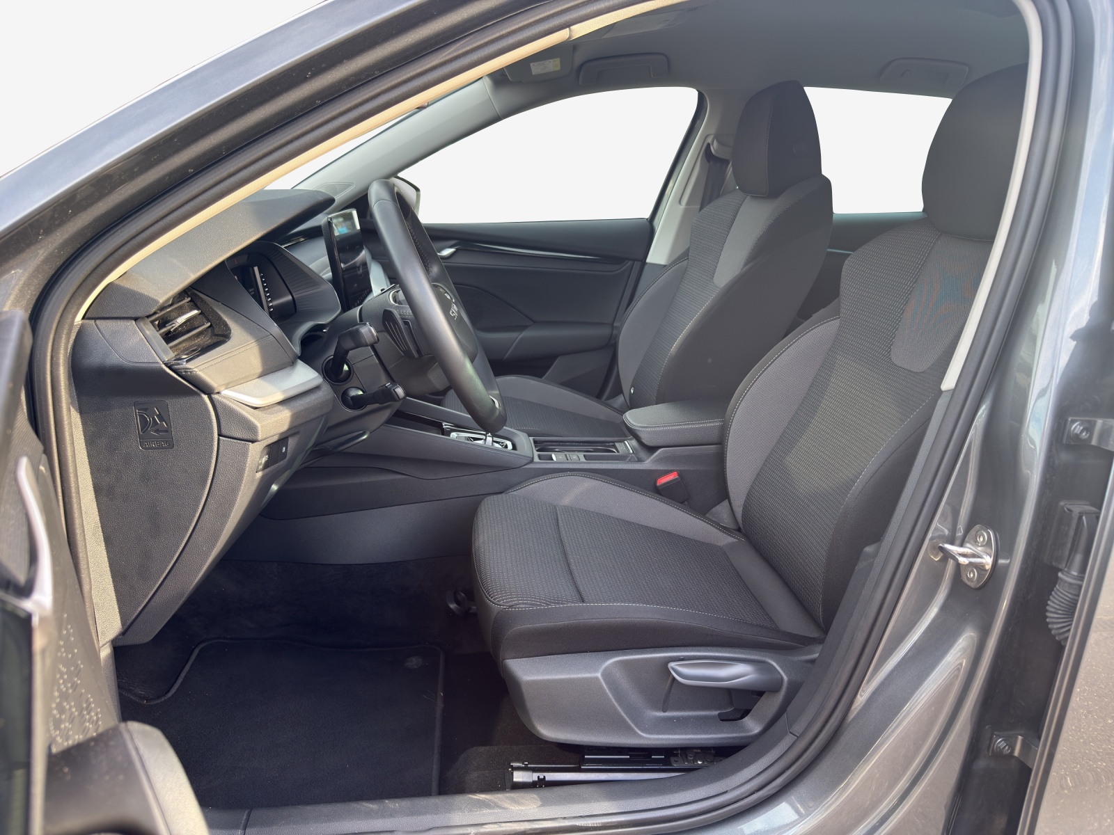 SKODA Octavia Combi 2.0 TDI DSG Selection-image-7