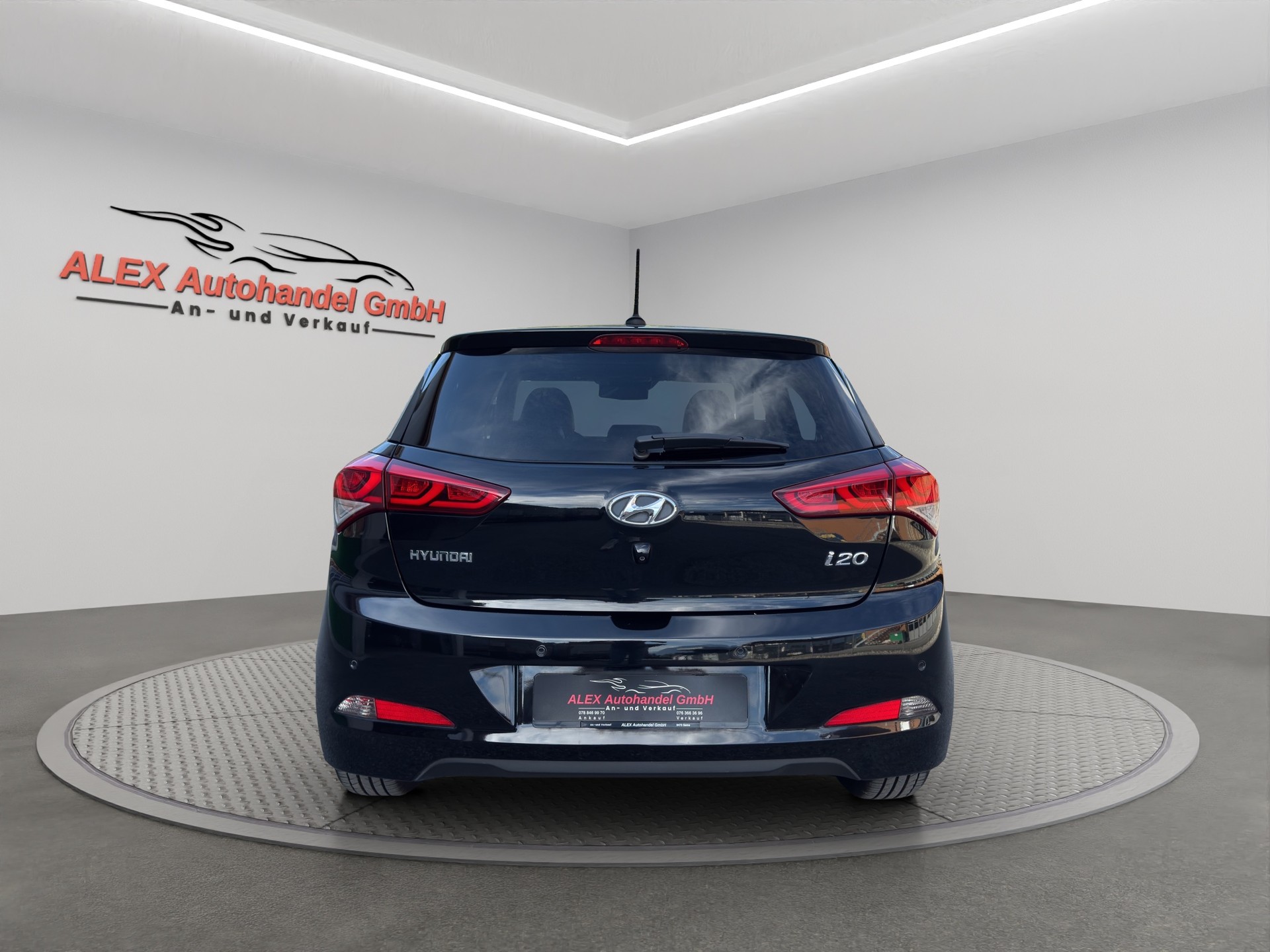HYUNDAI i20 1.4 Vertex-image-4