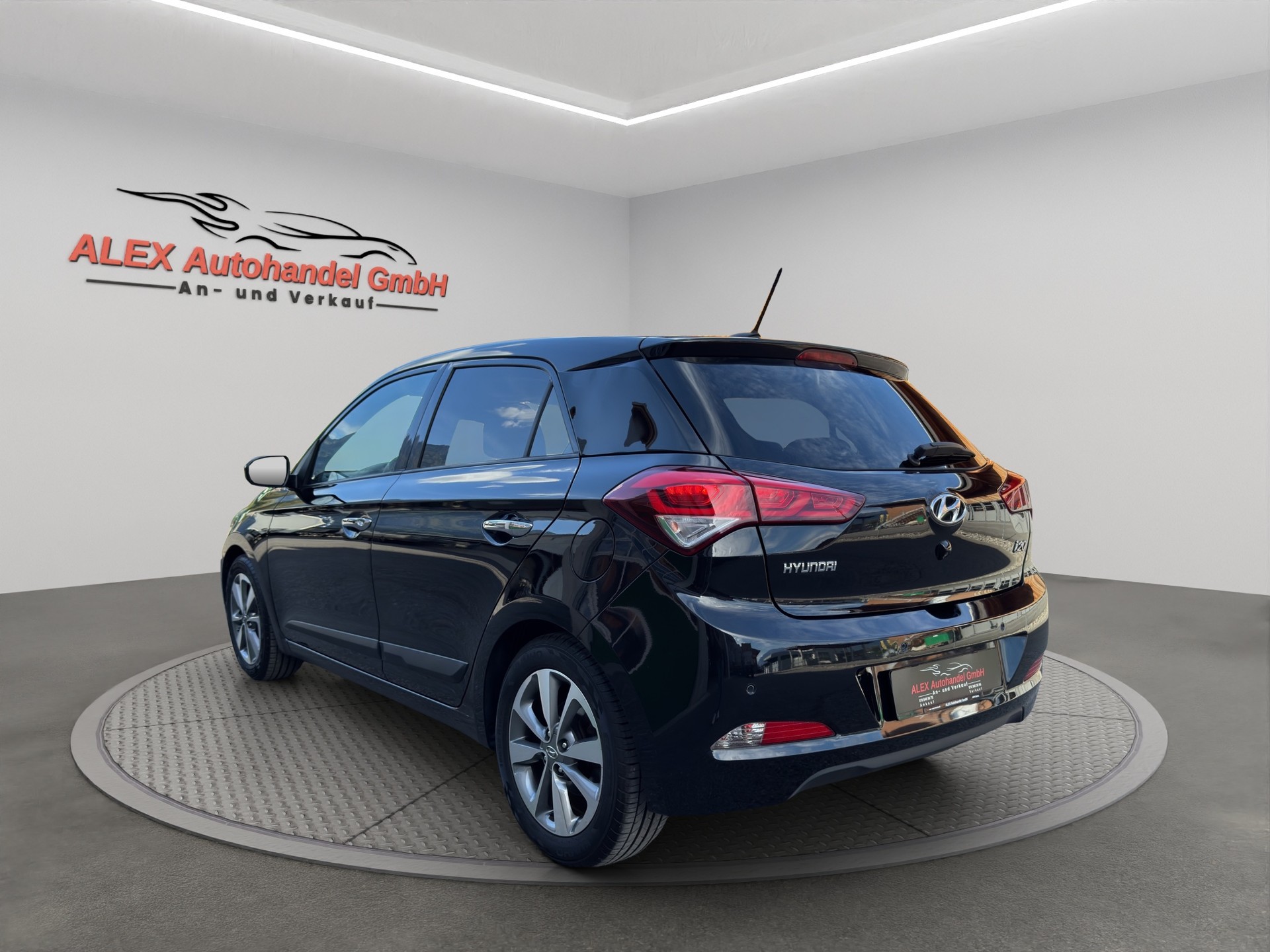HYUNDAI i20 1.4 Vertex-image-3