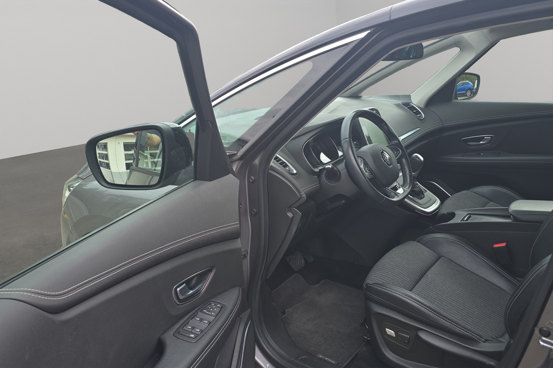 RENAULT Scénic 1.3 16V Turbo Intens Pack Advantage EDC-image-15