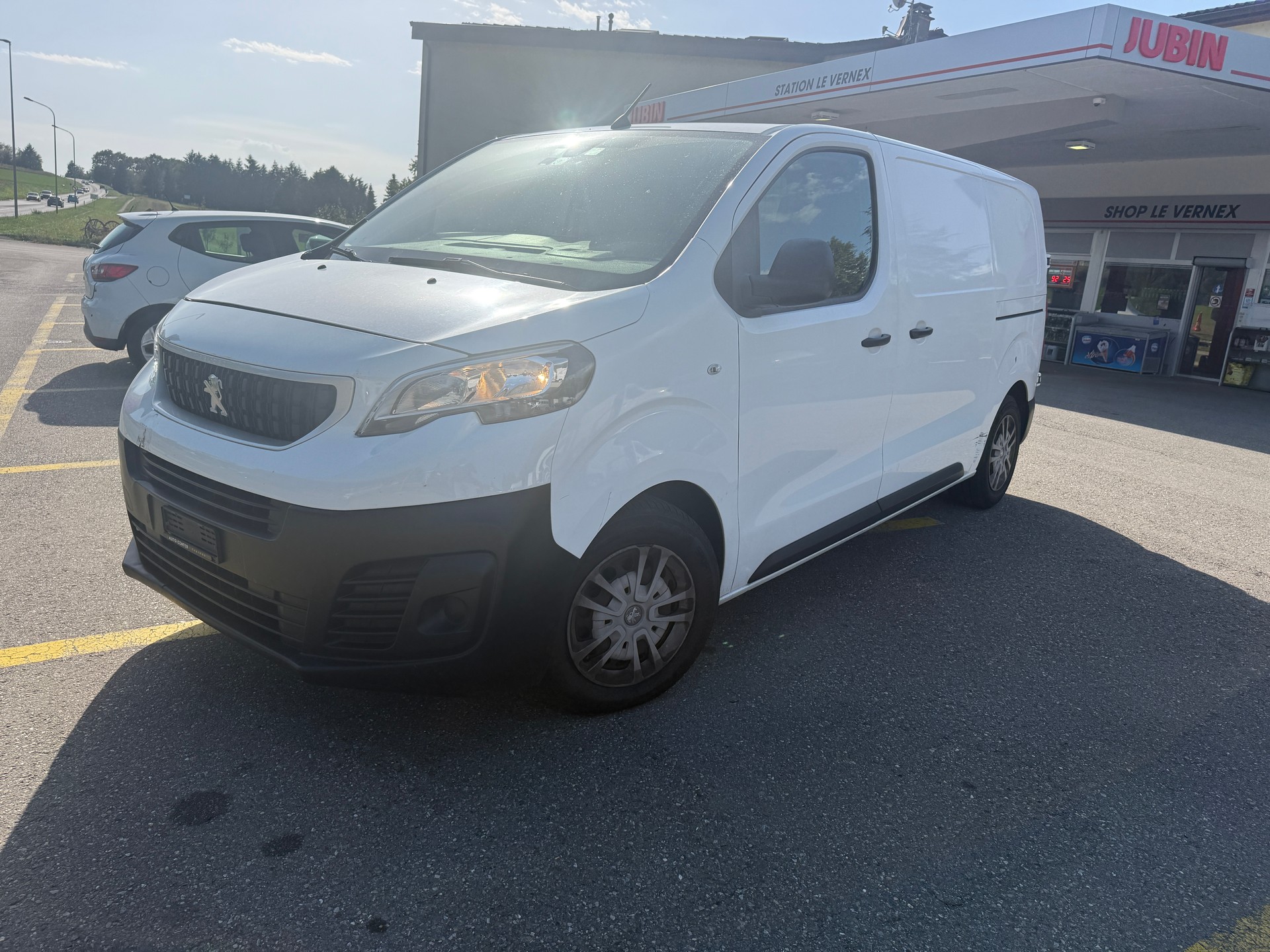 PEUGEOT Expert 2.0 BlueHDi 150 S&S Premium Standard-image-2