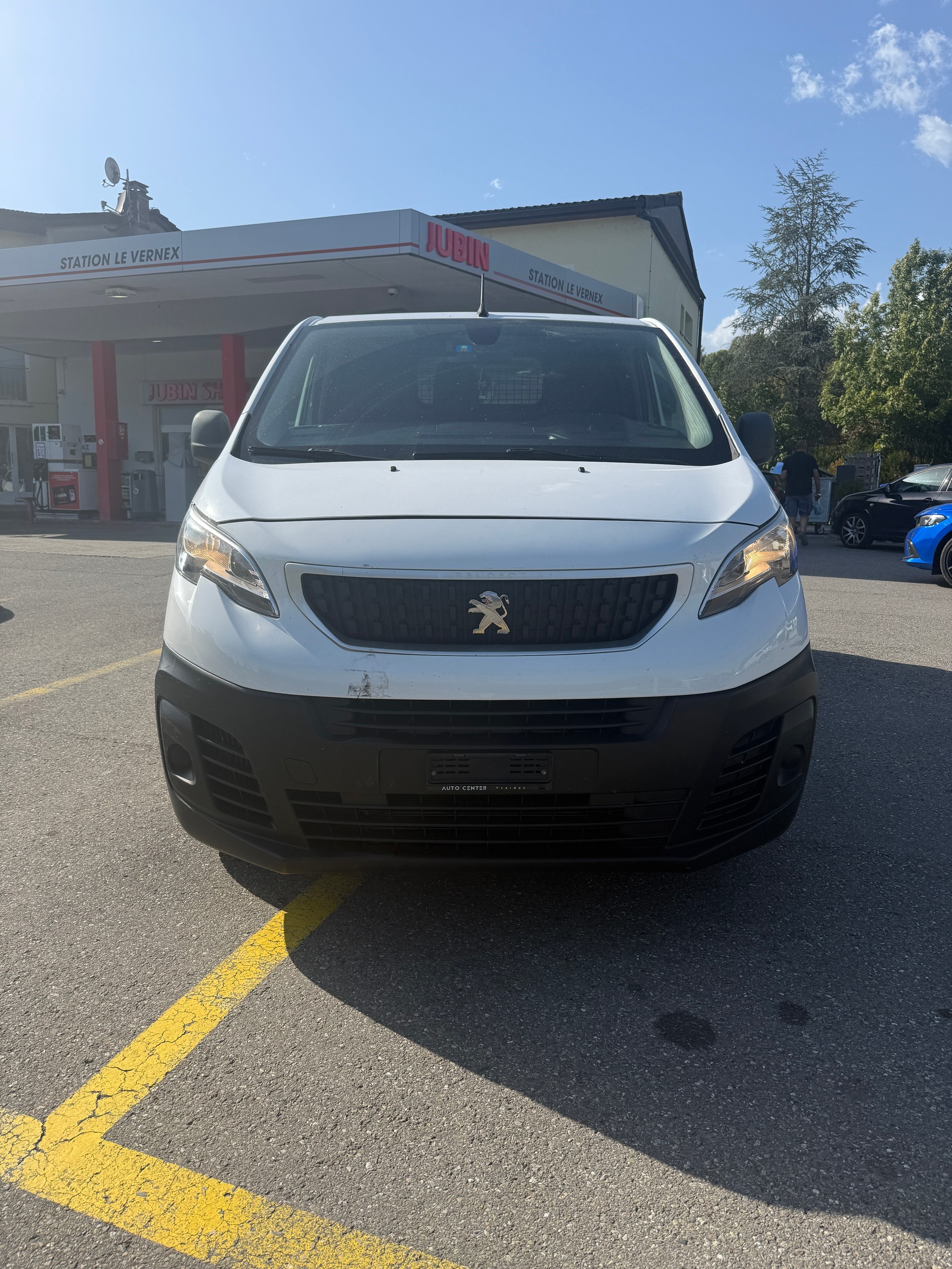 PEUGEOT Expert 2.0 BlueHDi 150 S&S Premium Standard-image-0