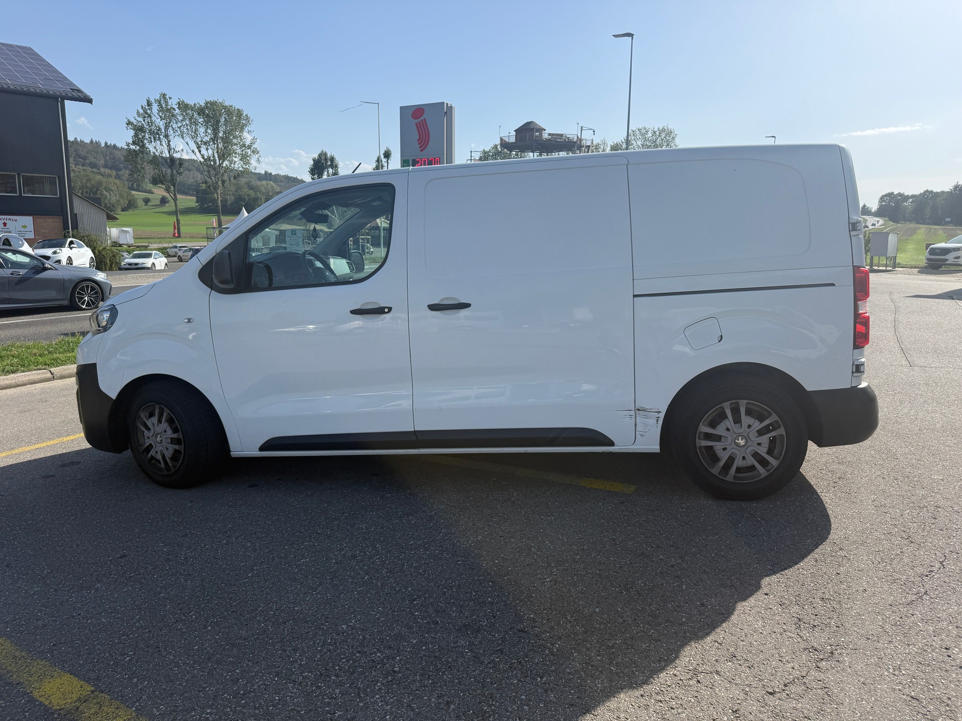 PEUGEOT Expert 2.0 BlueHDi 150 S&S Premium Standard-image-6