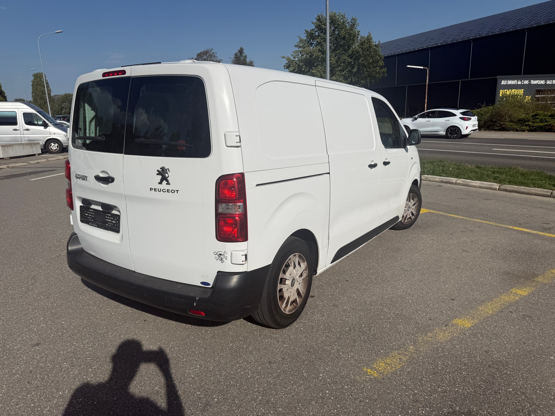 PEUGEOT Expert 2.0 BlueHDi 150 S&S Premium Standard-image-4