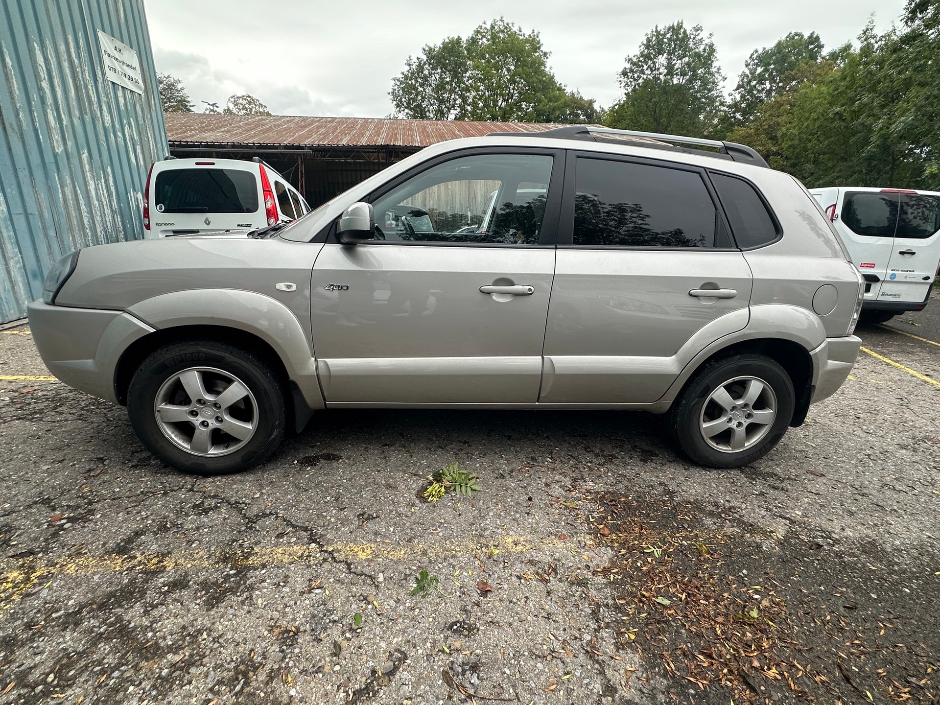 HYUNDAI Tucson 2.7 V6 Premium 4WD-image-2